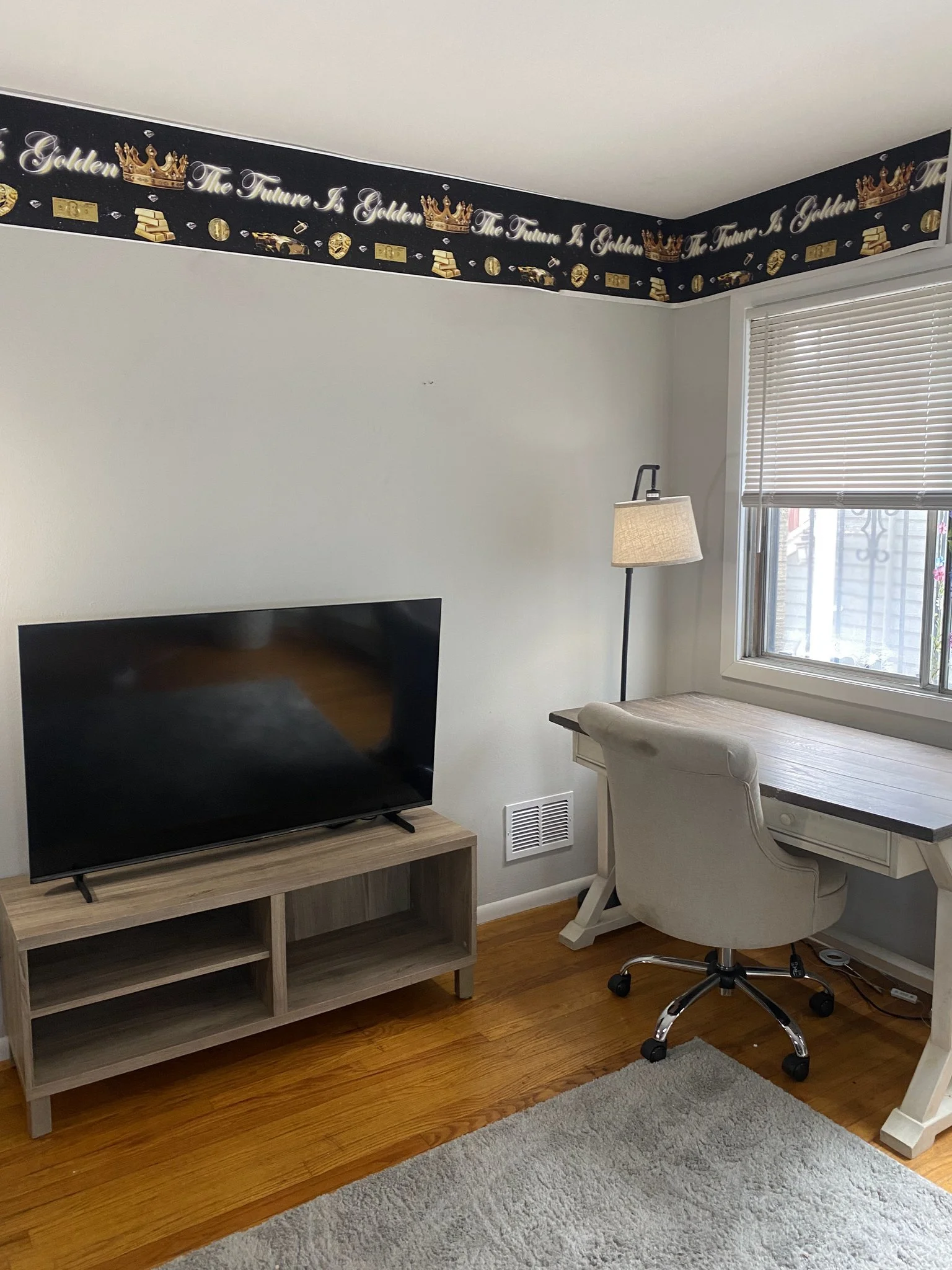 Product Example (The Future is Golden) (Appartment) (Crown).jpg