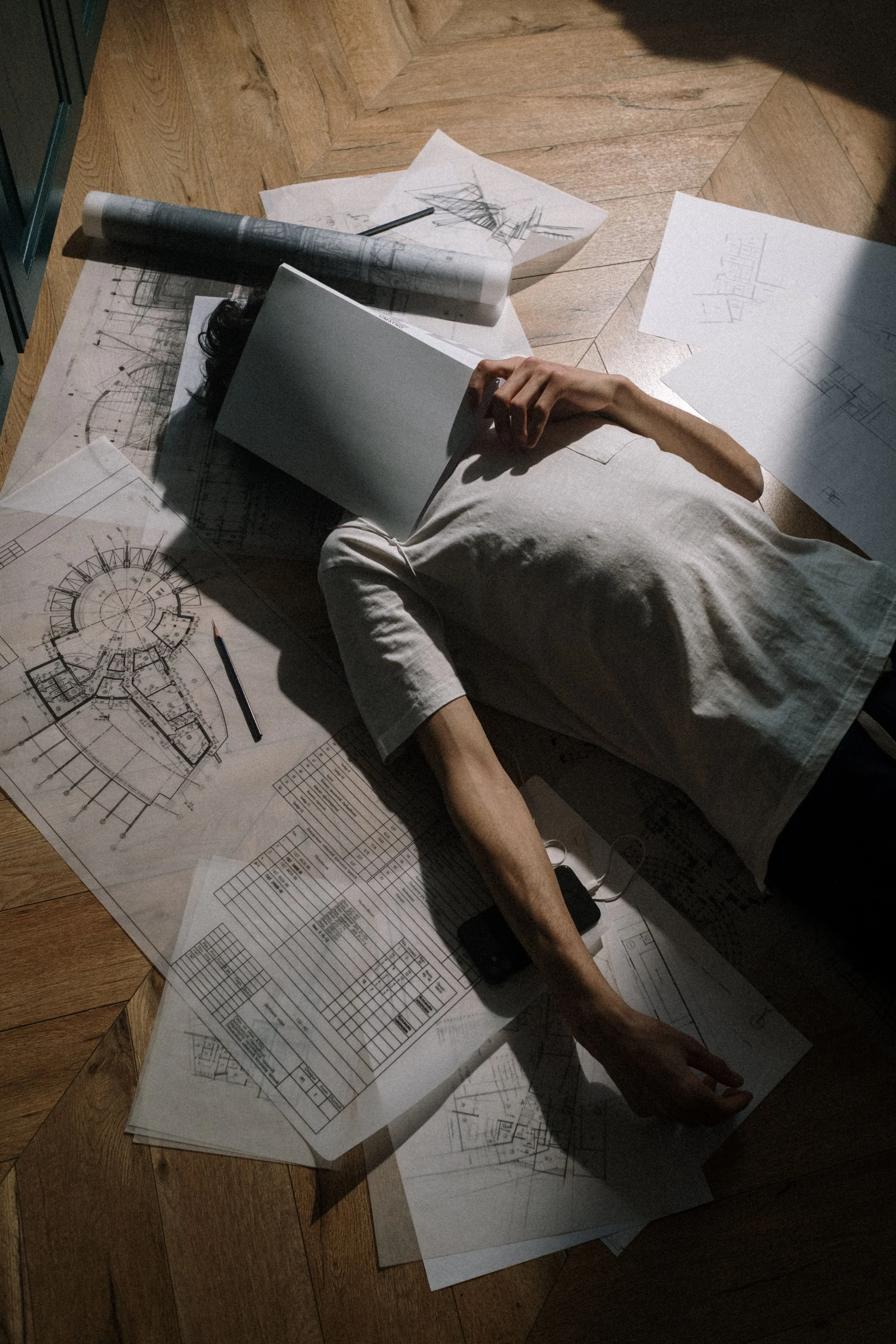 Pourquoi votre maison vous fatigue (sans que vous le sachiez)
