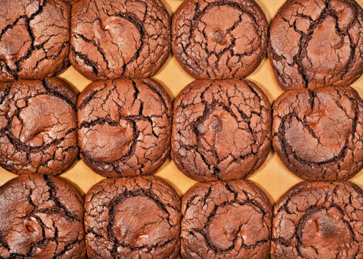 (6) Double Chocolate Cookies