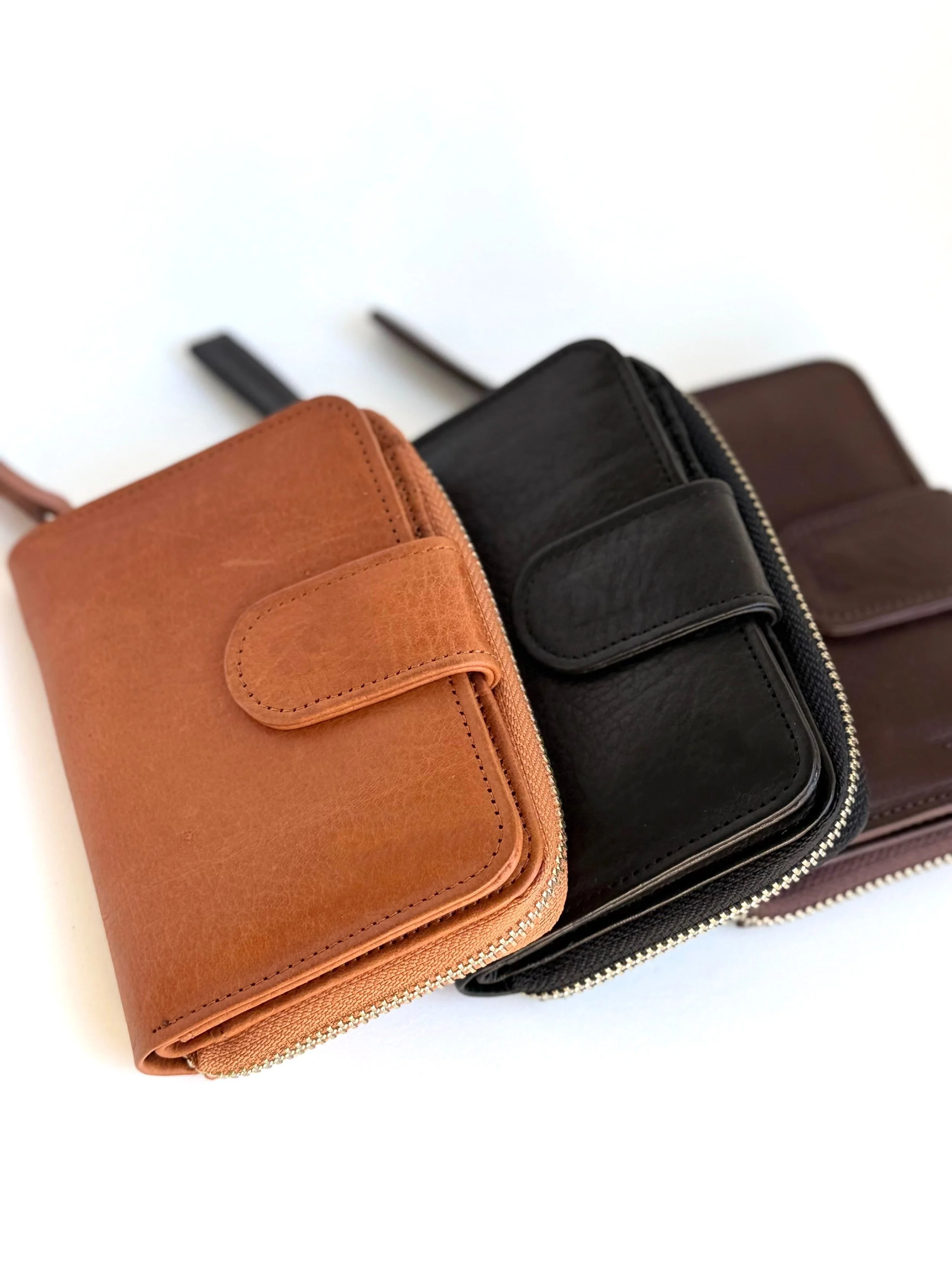 ART. 033 - BILLETERA AREA