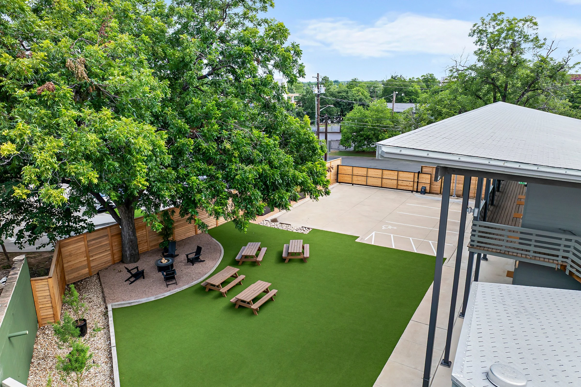 exteriors_UNI 7_HDR-1.jpg