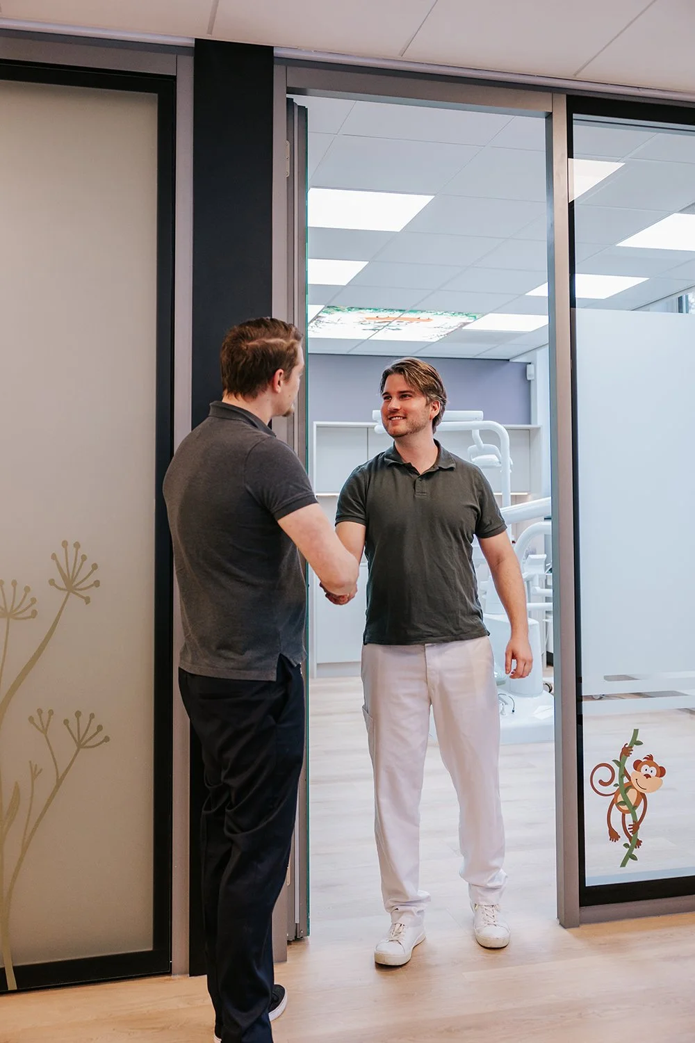 Milan-tandarts -Mondzorg-Montoya