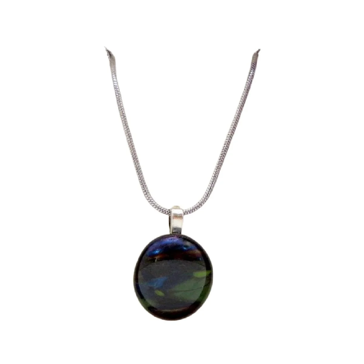  VA260006:  Necklace on chain – Dark Purple glass circle with flecks of Green, 2cm x 1.5cm.   Price: 20€   Click/tap  here  to enquire about this piece.