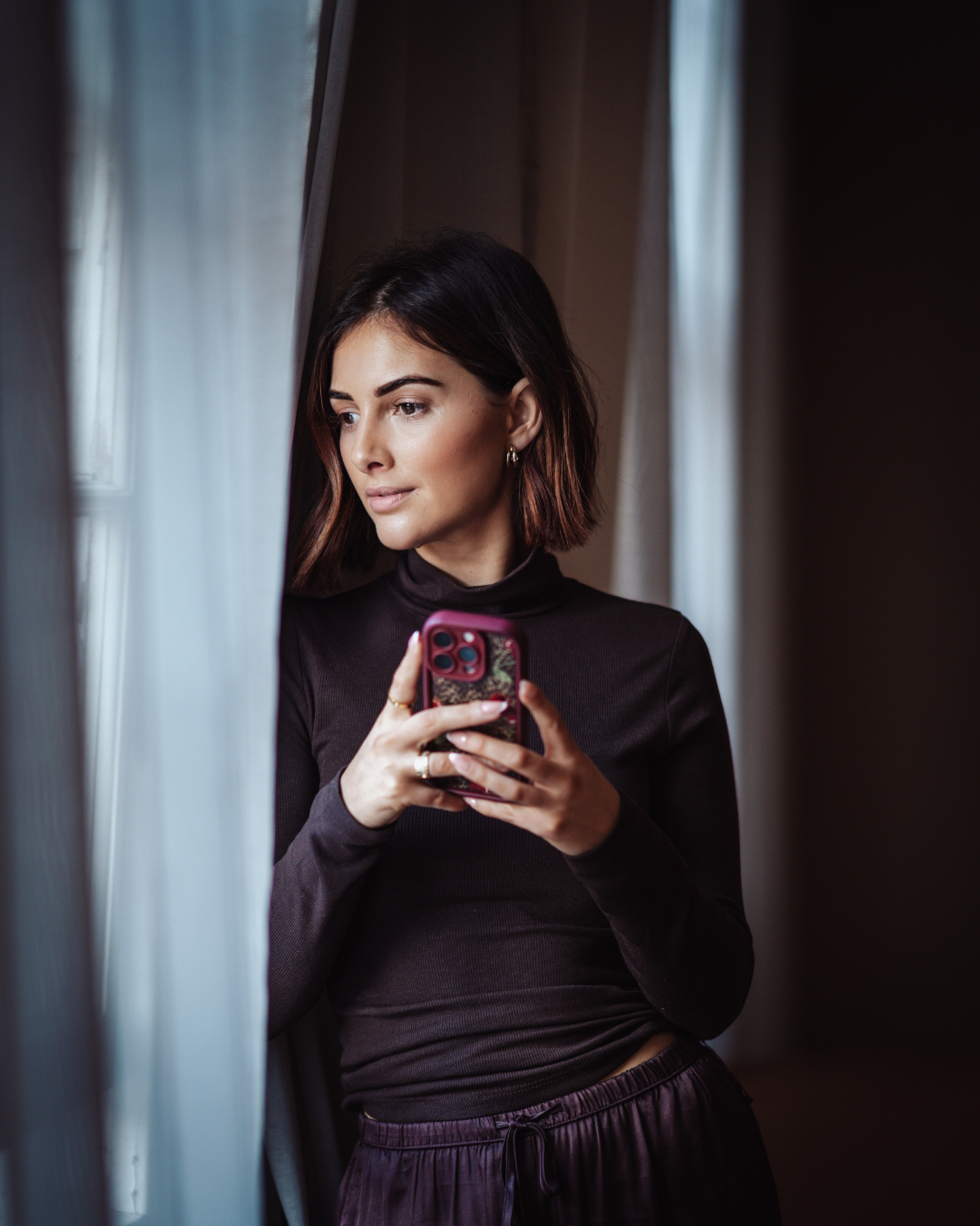 Wedding reception dance floor content captured in real time for social media