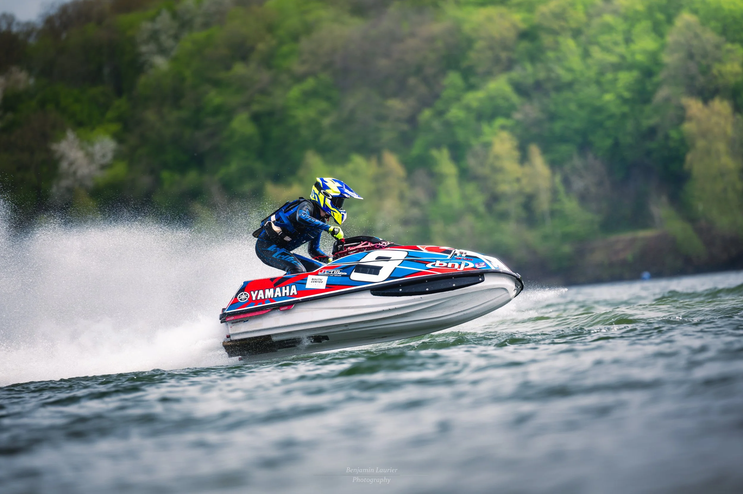 Jetski Lac de l'eau d'heures-.jpg