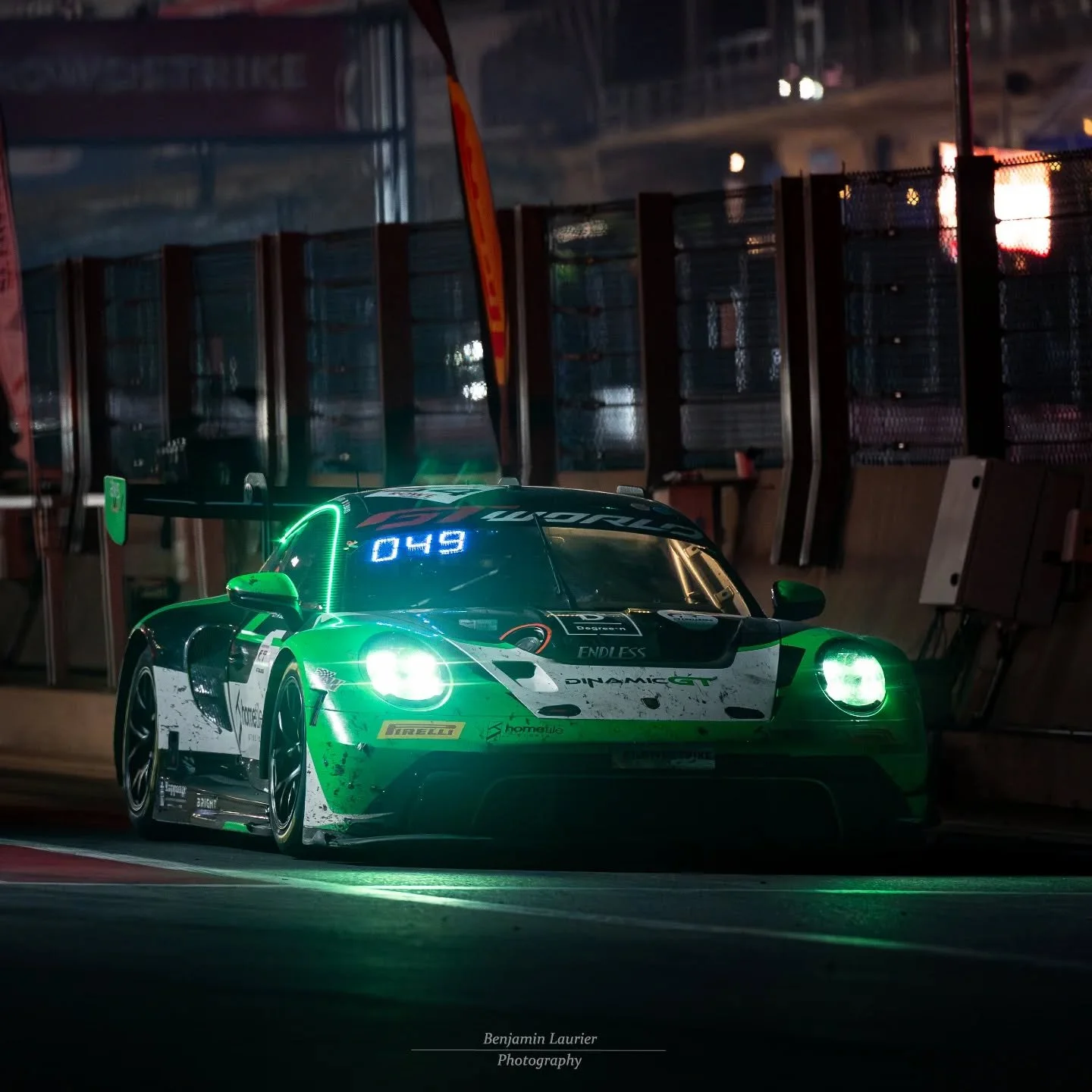 Into the dark they go🚗💨