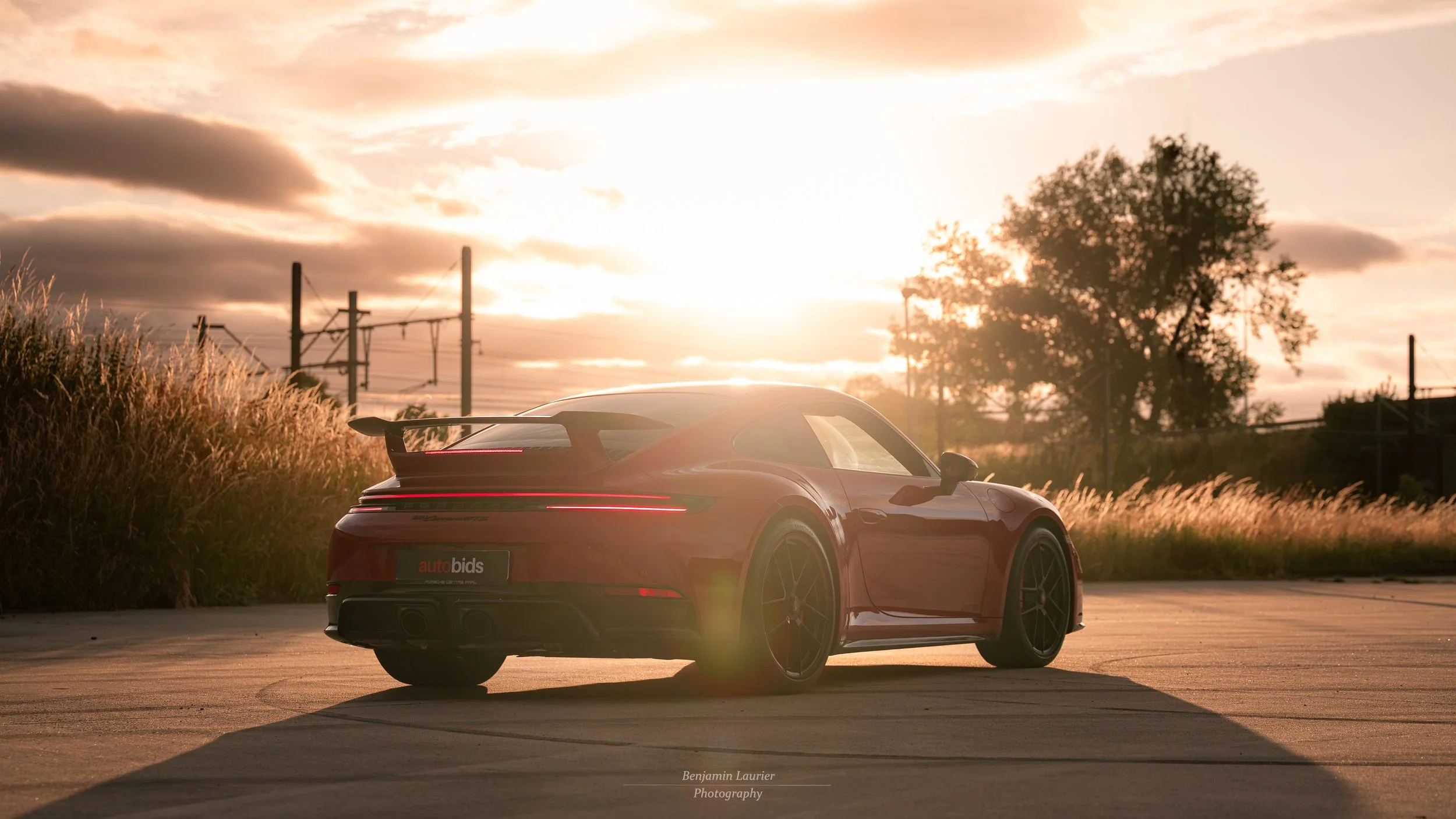 Porsche 911 992.2 - Carmine Red-1-2.jpg