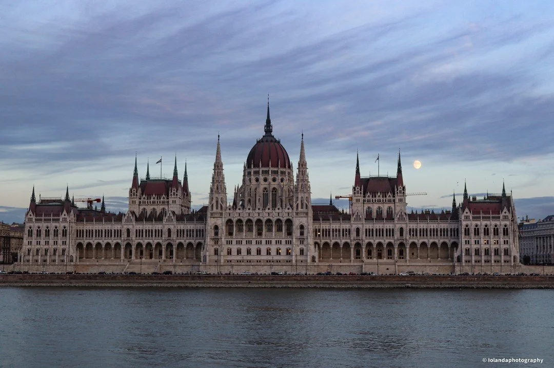 The beauty of this city 😍
#hungray #budapest #PicOfTheDay #PhotographyEveryday #Photogram #JustGoShoot #InstaPhoto #PhotographySouls #PhotoOfTheDay #ExclusiveShots #Capture #PhotographyIsLife #Camera #Phoneography #MasterShots #Main_Vision #Photogra