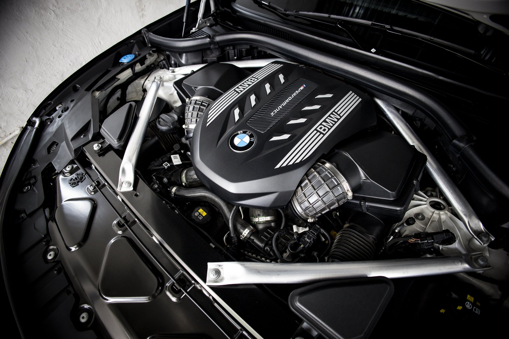 BMW-8.jpg