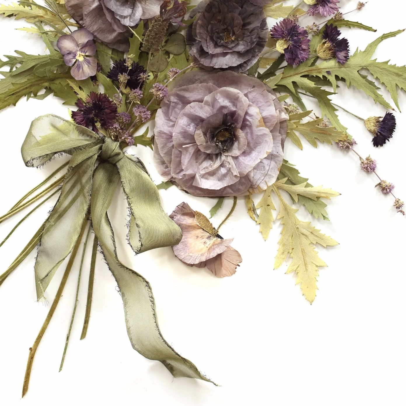 chartreuse-ribbon-lavender-flowers