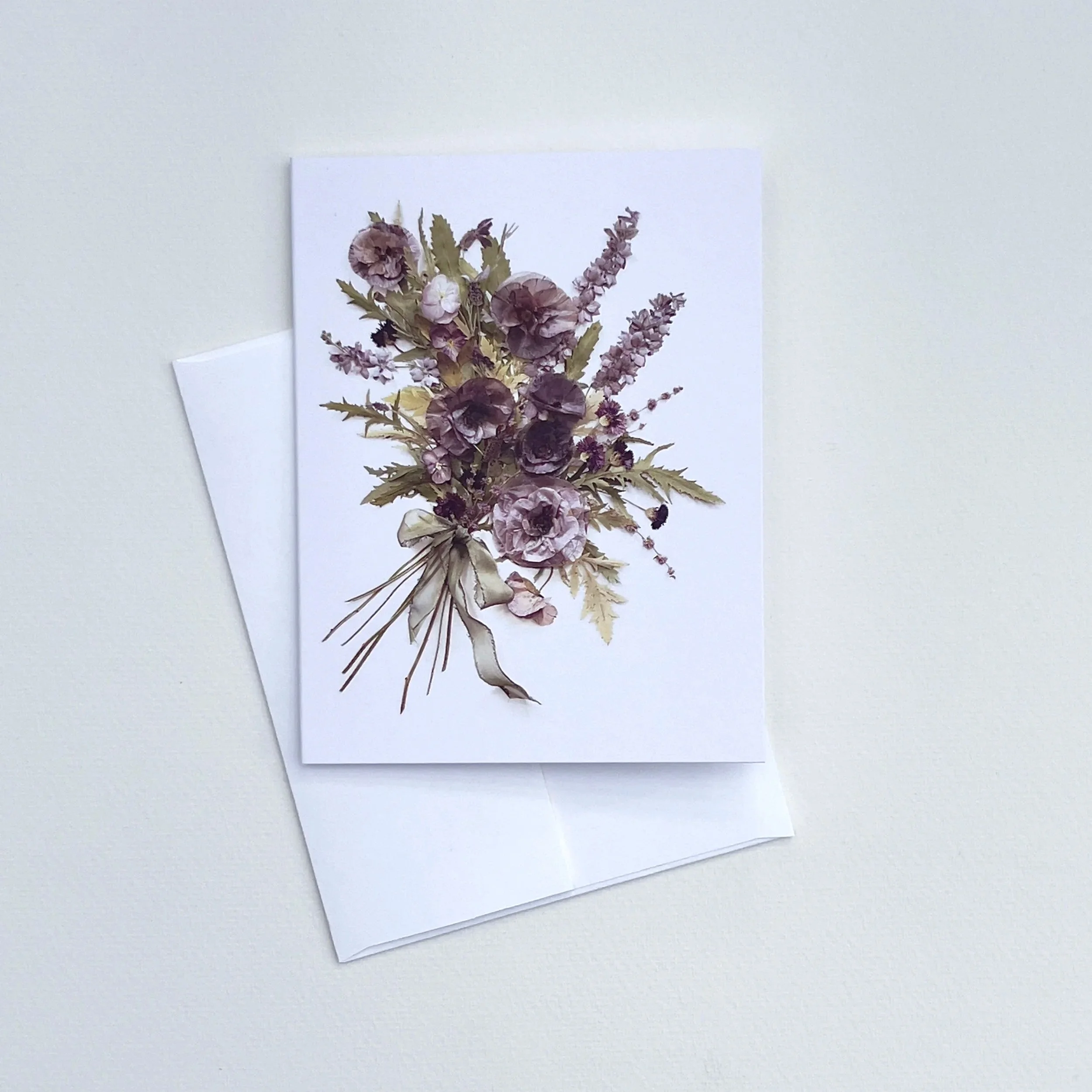 purple-green-bouquet-ribbon-card