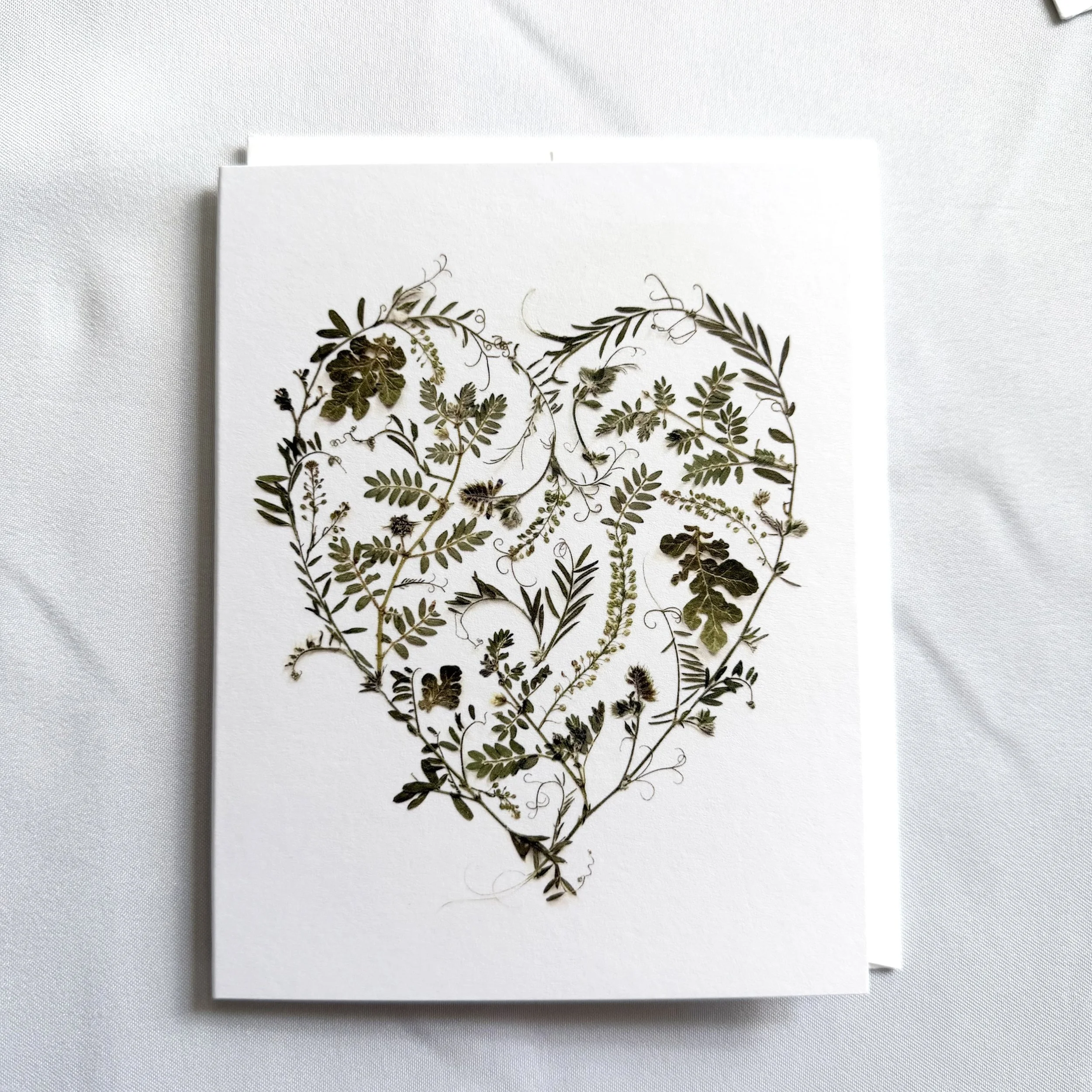 green-vine-heart-card-garden.jpg