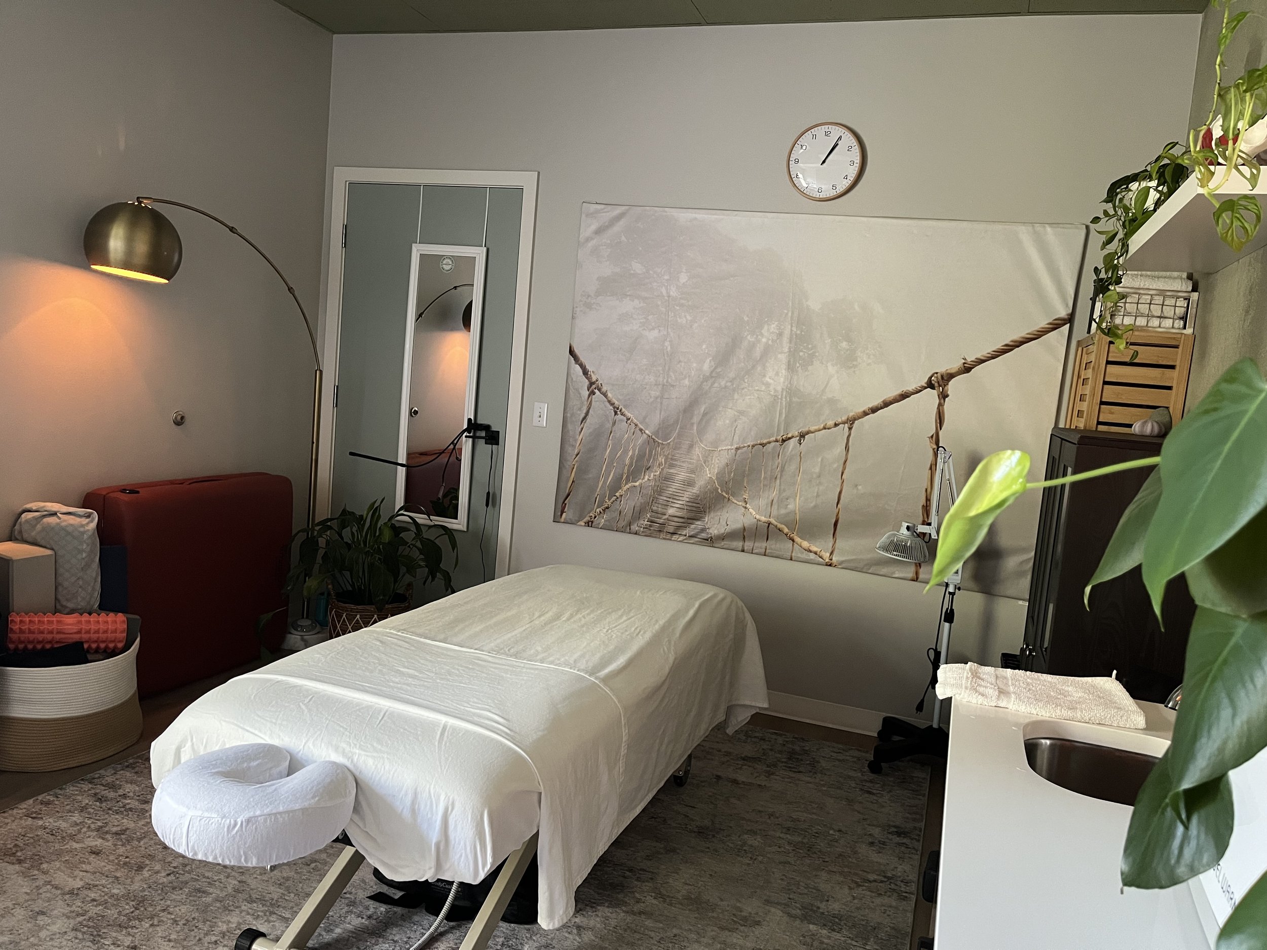 Integrity Acupuncture & Herbal Medicine Tacoma WA Treatment Room pain management women's health fertility pregnancy chronic conditions