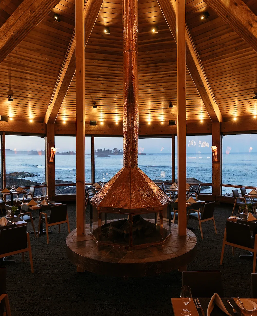 the-pointe-restaurant-inside-view_tofino_wickaninnish_inn_jeremy_koreski.1000x1229.webp