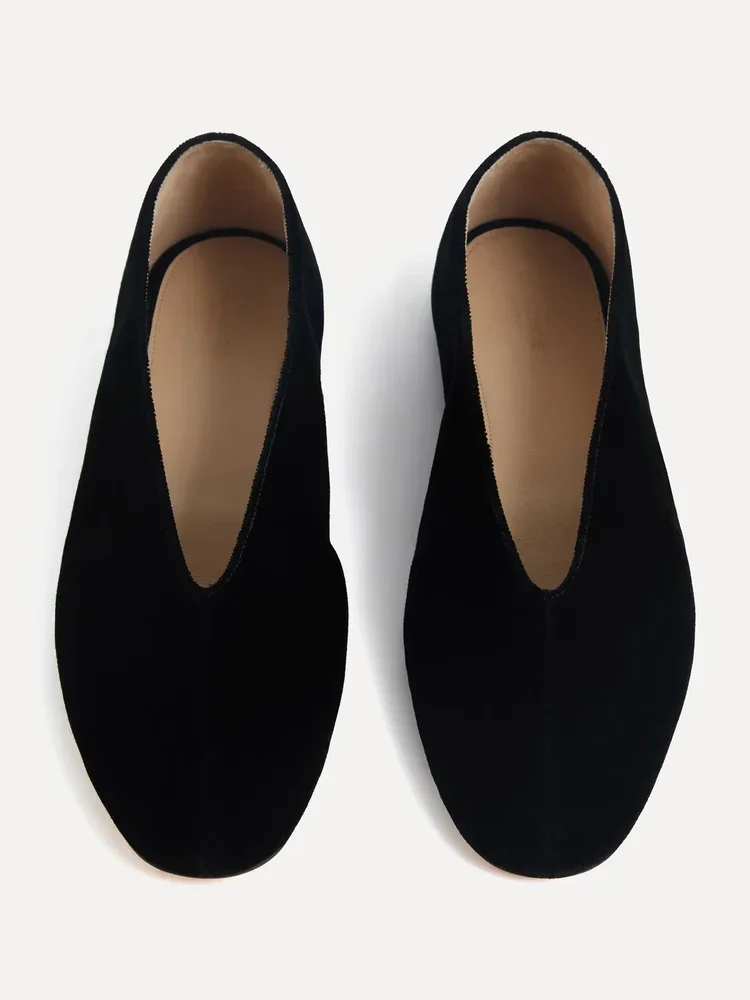 LE MONDE BÉRYL | Olympia Slipper | Black Velvet | $780.00 CAD