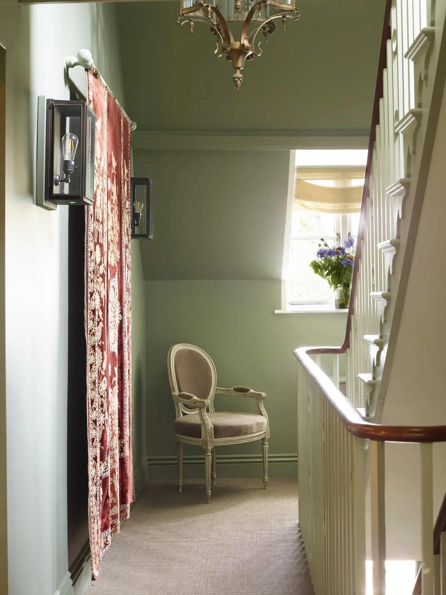 Thyme+-+The+Farmhouse+-+The+Farmhouse+staircase.webp