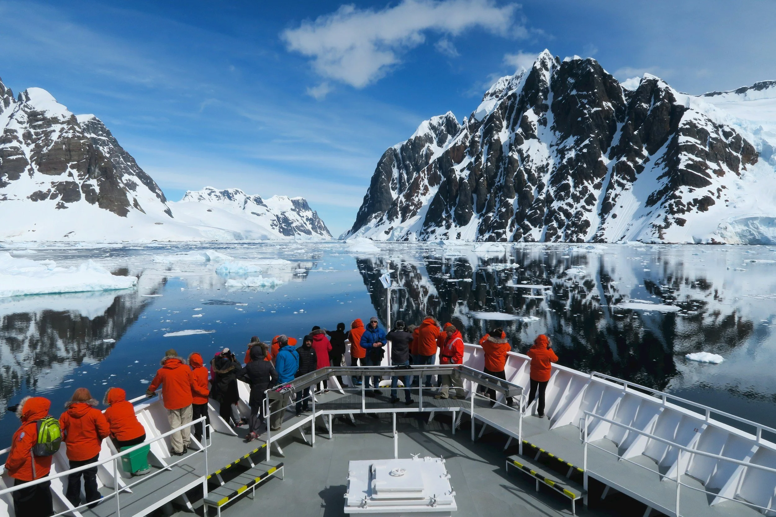 Antarctic Classroom — students on expedition
