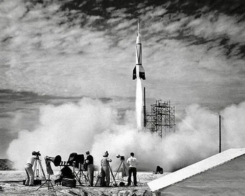 TIMING IS EVERYTHING! When to Hire a PR Agency - A Founder’s Guide by PaisleyRonanPR