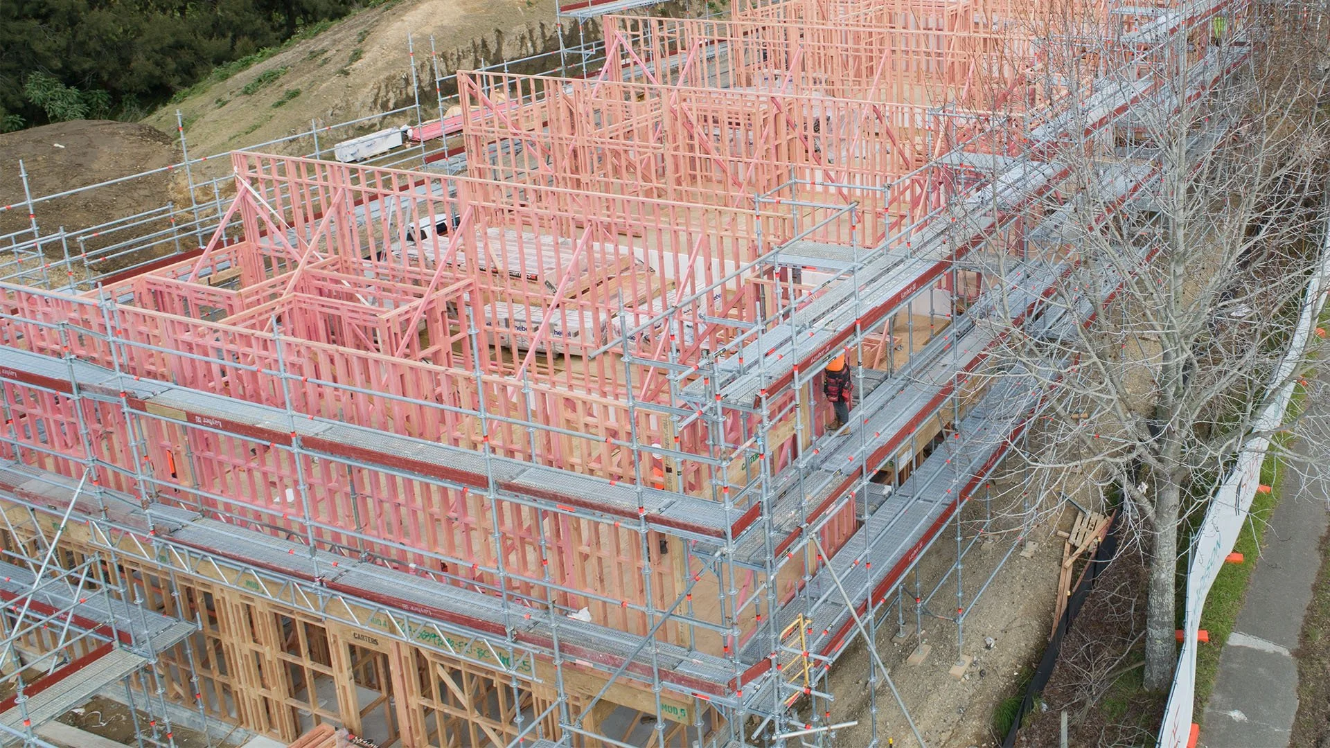 Scaffolding on large contrustion site