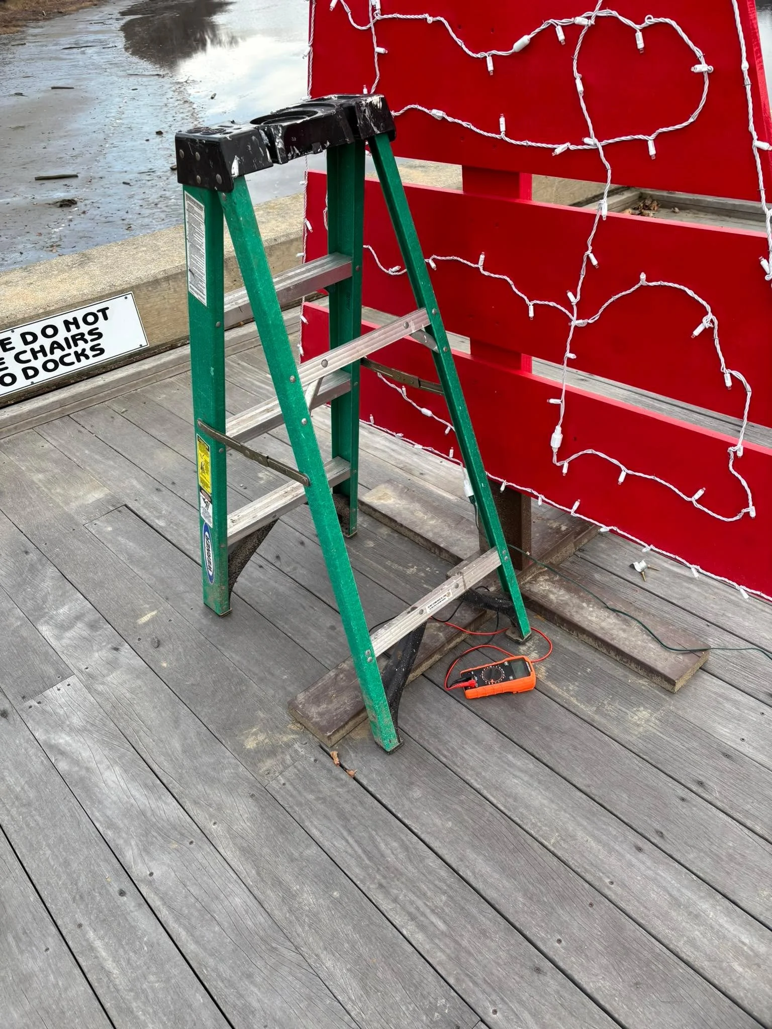 Ironing out the last minute kinks. Good thing I enjoy electronics. Final staple on top of the last tree wax&rsquo;s causing a short. All good&hellip;.except my trip to NAPA for the replacement fuse. That&rsquo;s a story for another day!

Just tell me