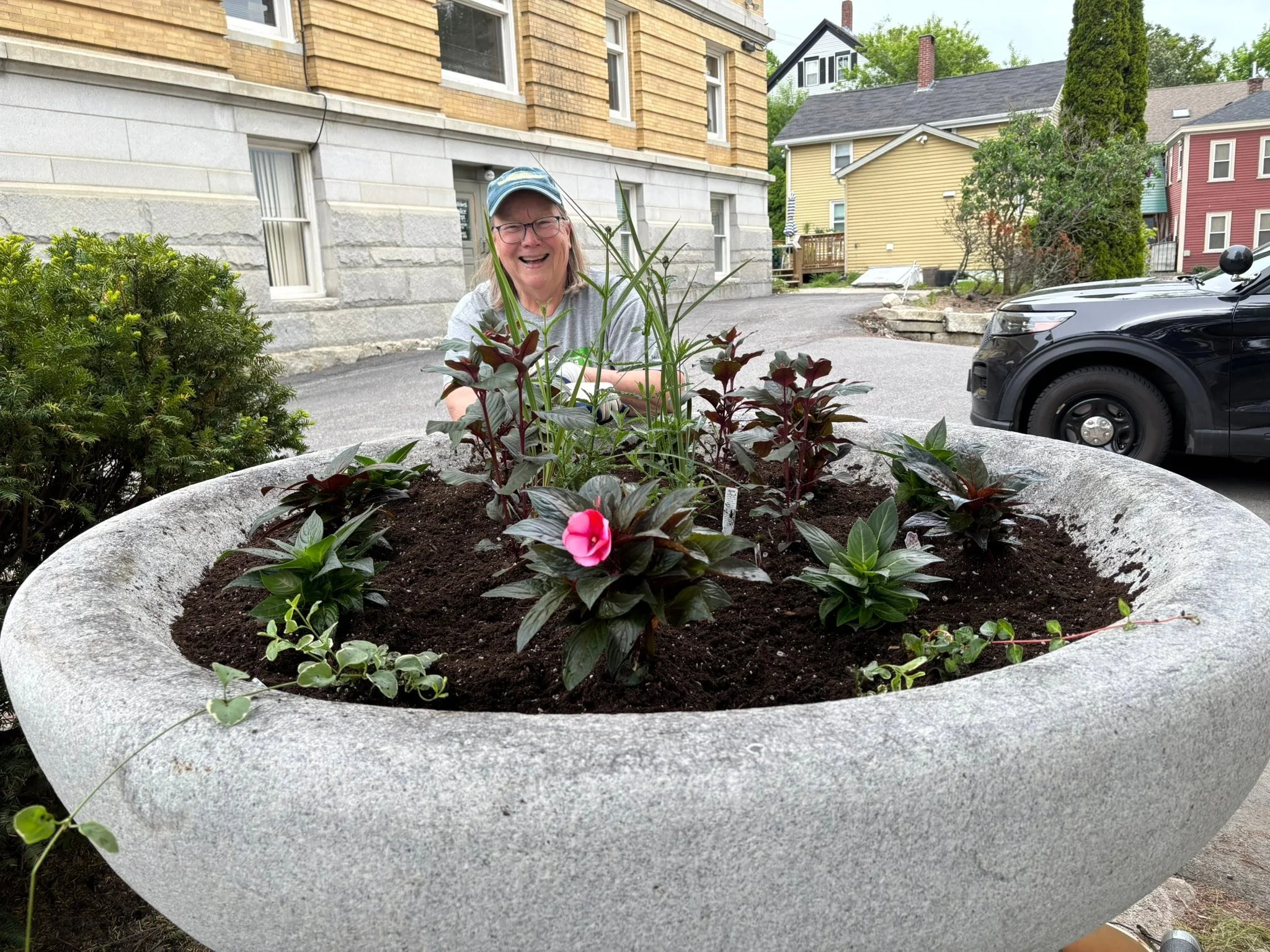 Great big thanks to Rosemary Presnar, one of our master gardeners. As we cleaned up the front of City Hall last week, this old non-functional fountain was cleaned up and uncovered from the surrounding brush. The consensus was it would make a beautifu