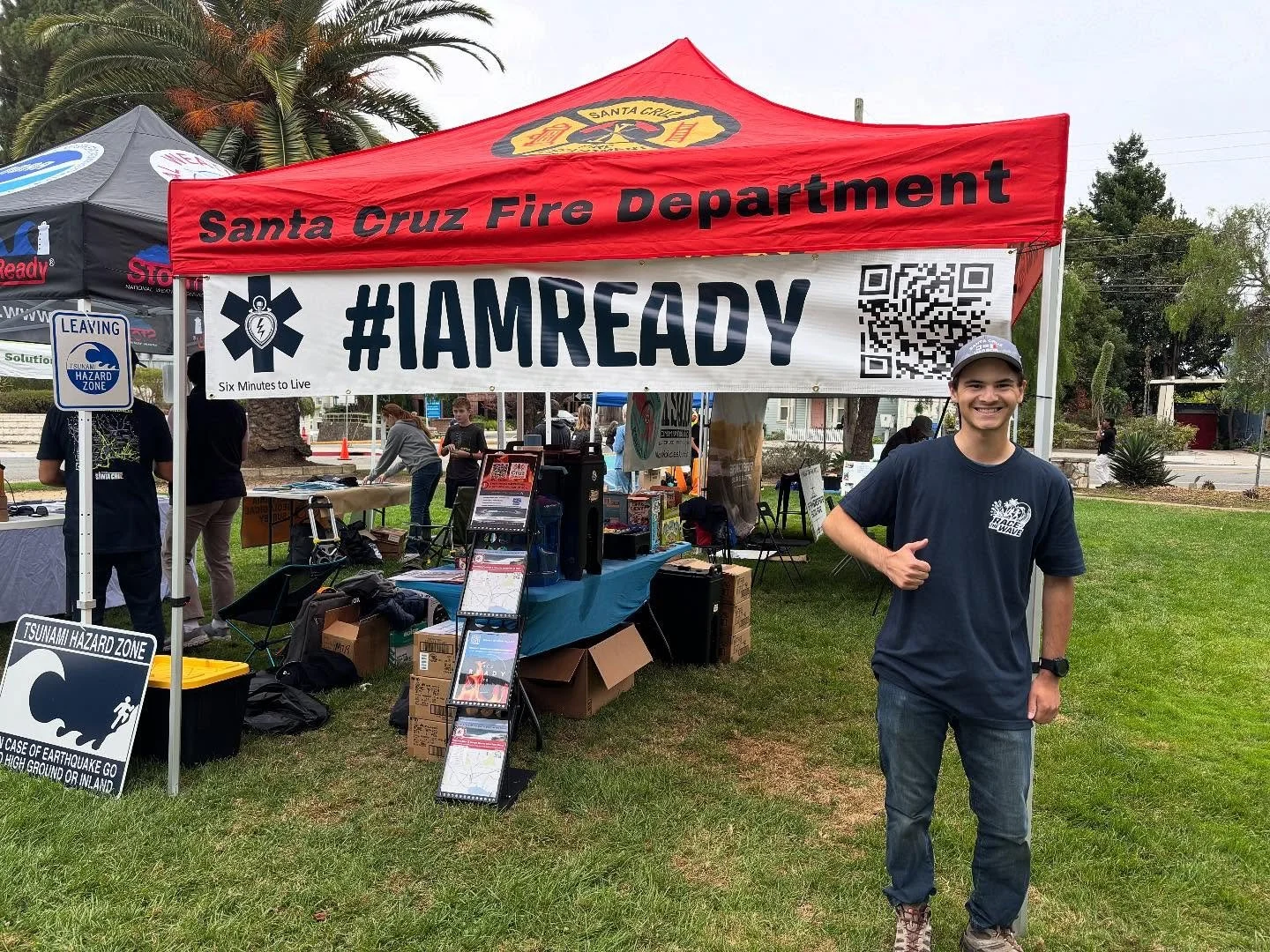 Training Santa Cruz residents in #CPR at the Race the Wave emergency preparedness event!
Proud to partner with @santacruz_fire to increase survival from #suddencardiacarrest  Are you ready? Learn CPR and use the hashtag #iamready