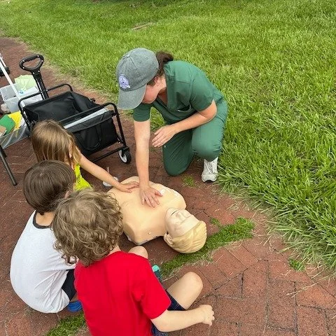 Sudden cardiac arrest can strike anyone, anywhere, anytime — and survival often depends on what happens in the first few minutes. The Six Minutes to Live team is on a mission to transform those moments into second chances. 
Join us as we prese