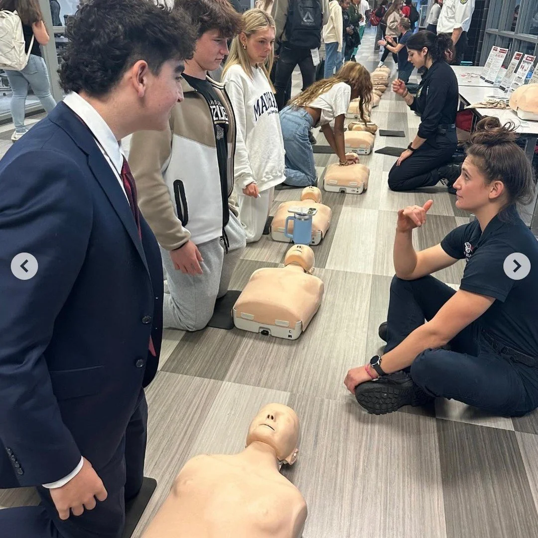 @wbhasheart and Matilda Evardsson are saving lives with this initiative! Young people are changing the world! "I have a passion for understanding how communities can prevent student deaths from sudden cardiac arrest." --Matilda 
#cpr #aed #