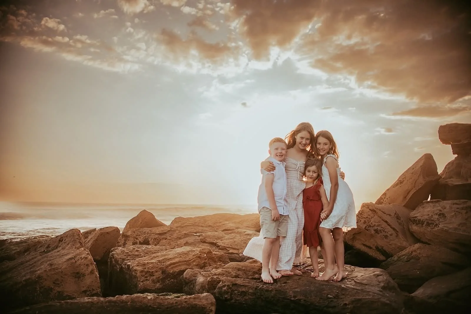 SCHOOL HOLIDAY SESSIONS NOW OPEN 

The school holidays are here&hellip; which means slower mornings, extra cuddles, late bedtimes and a little more time together 

And if you&rsquo;re anything like me, you&rsquo;ve probably been saying &ldquo;we real