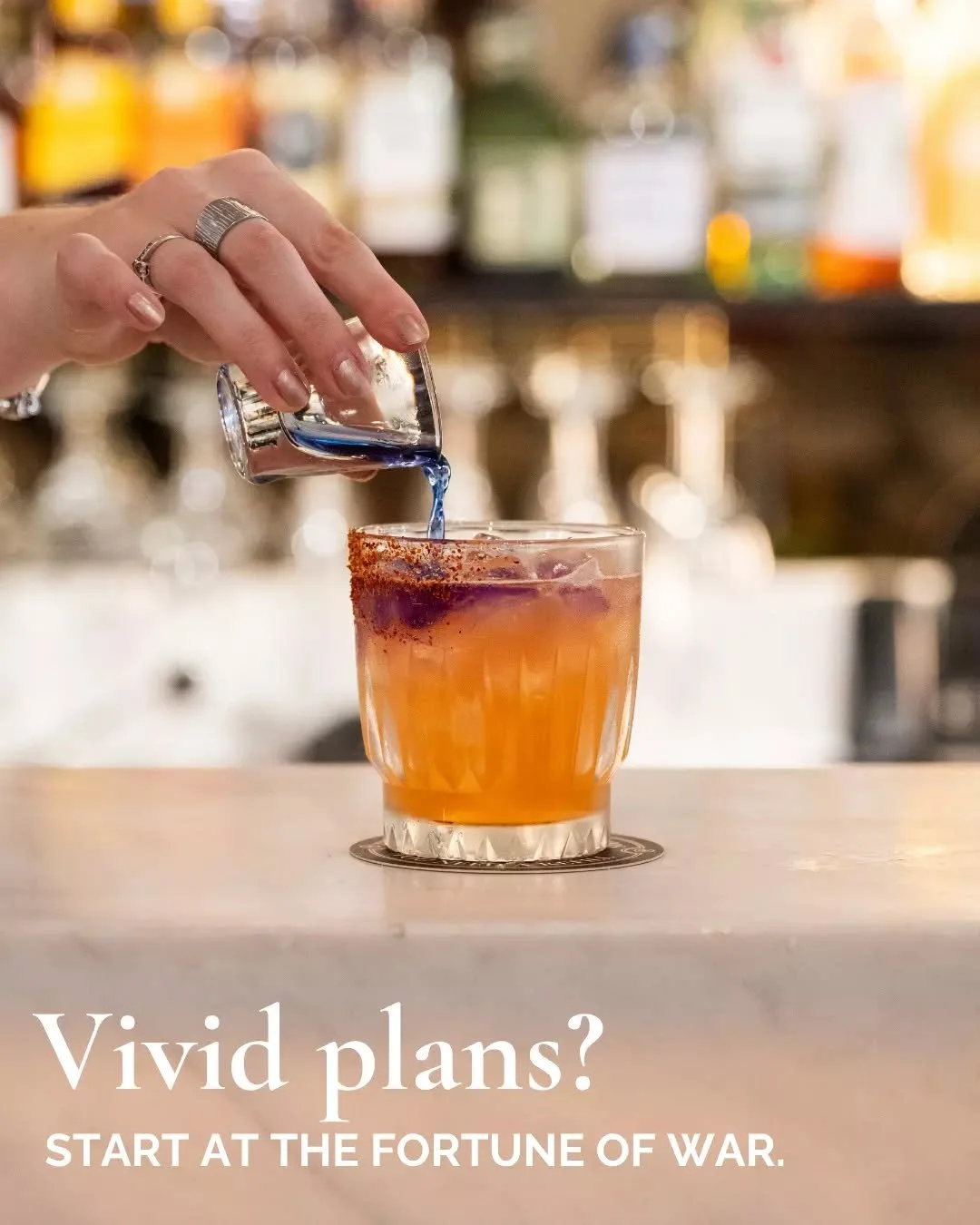 We're right in the heart of the Vivid action and pouring something a little special for the occasion! Stop in for dinner, grab a cocktail, then soak up the lights with a full belly. Not a bad winter night in The Rocks, if you ask us ✨🍸