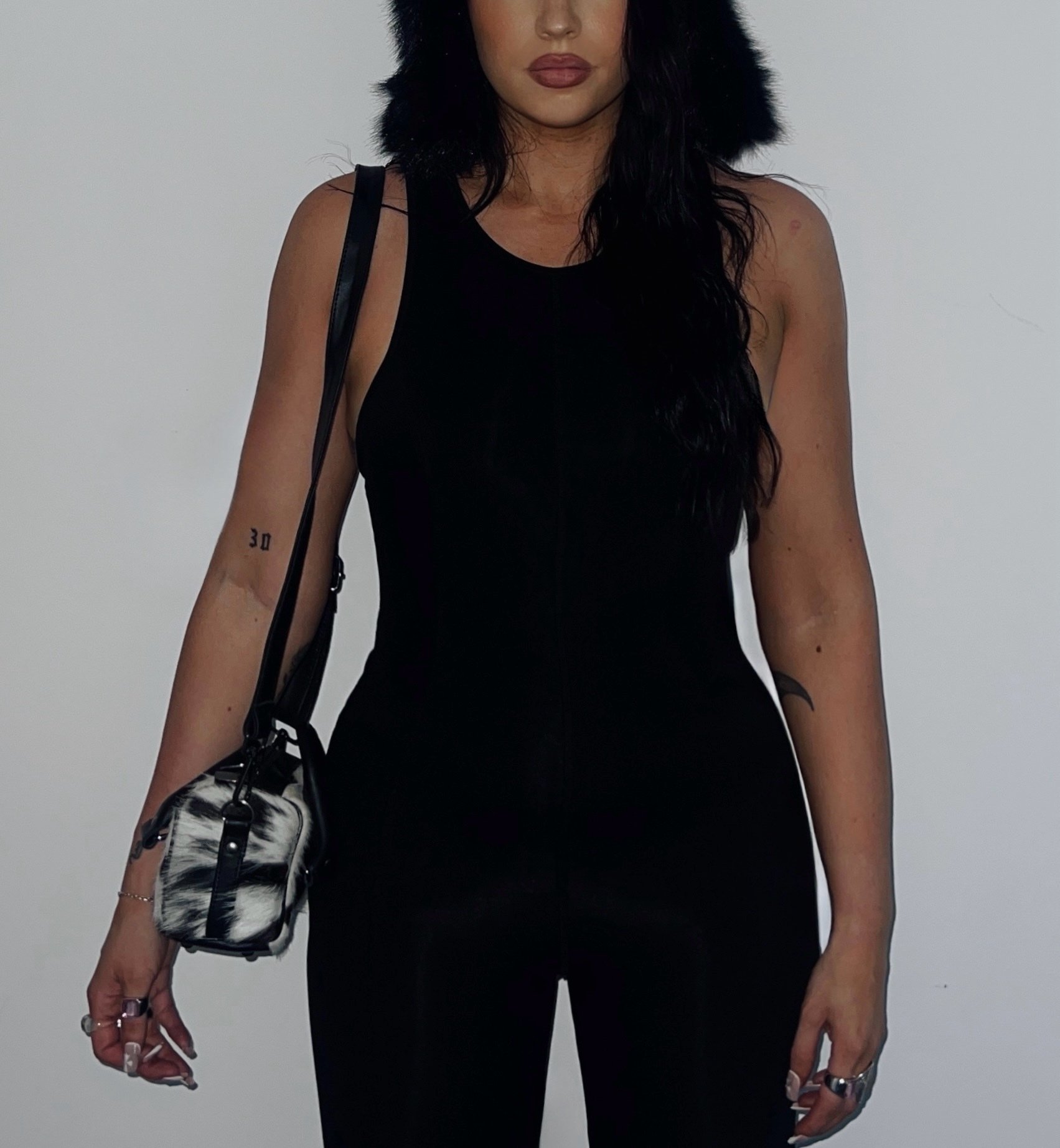 Facetune_10-05-2025-23-56-55.jpeg