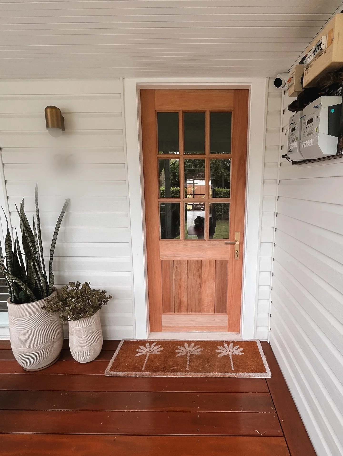 Fresh new front door install for our client in McGraths Hill🏡 

 📞 Call Dean on 0409 245 268 to organise a free quote 📞