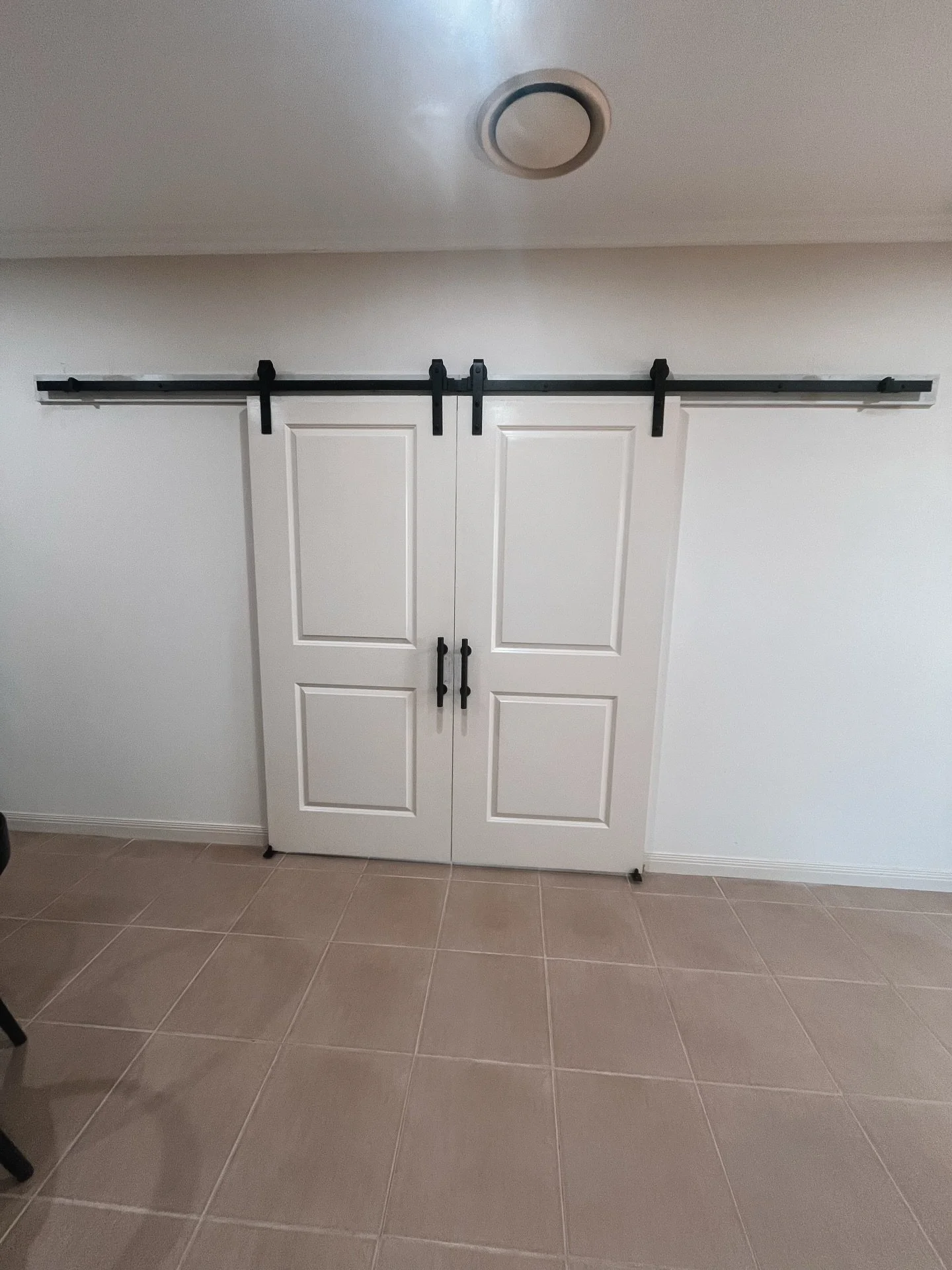 Some new barn doors installed to add the choice of open living or private spaces! Perfect addition to any room where you want an option for both 🏡

📞 Call Dean on 0409 245 268 to organise a free quote 📞