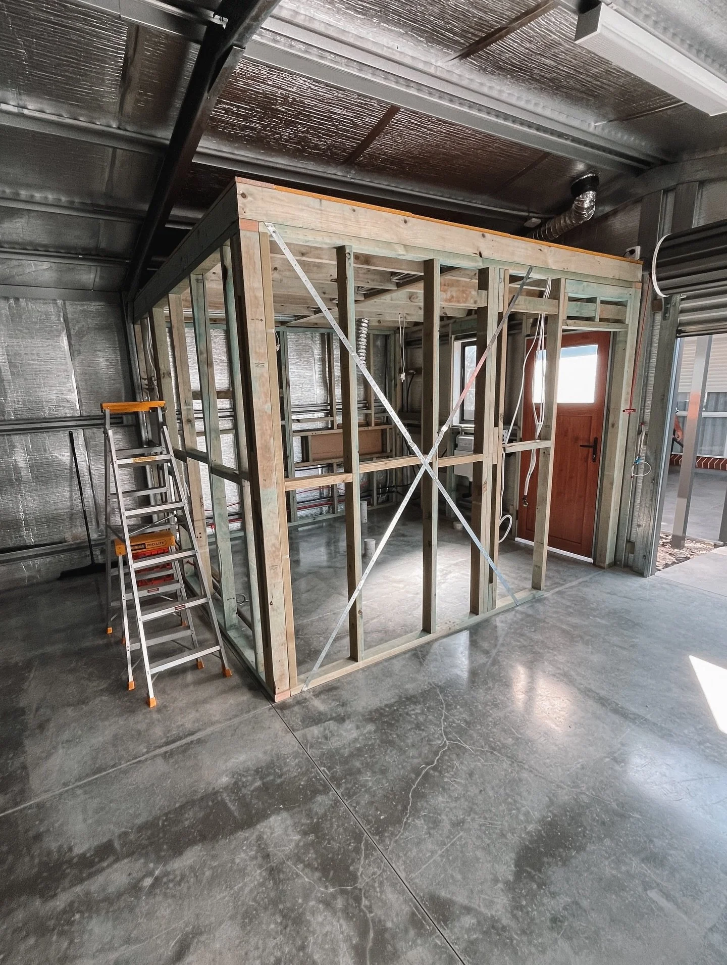 Little framing project to get this shed ready for a laundry and bathroom 🛁 Can&rsquo;t wait for the finished result 

 📞 Call Dean on 0409 245 268 to organise a free quote 📞