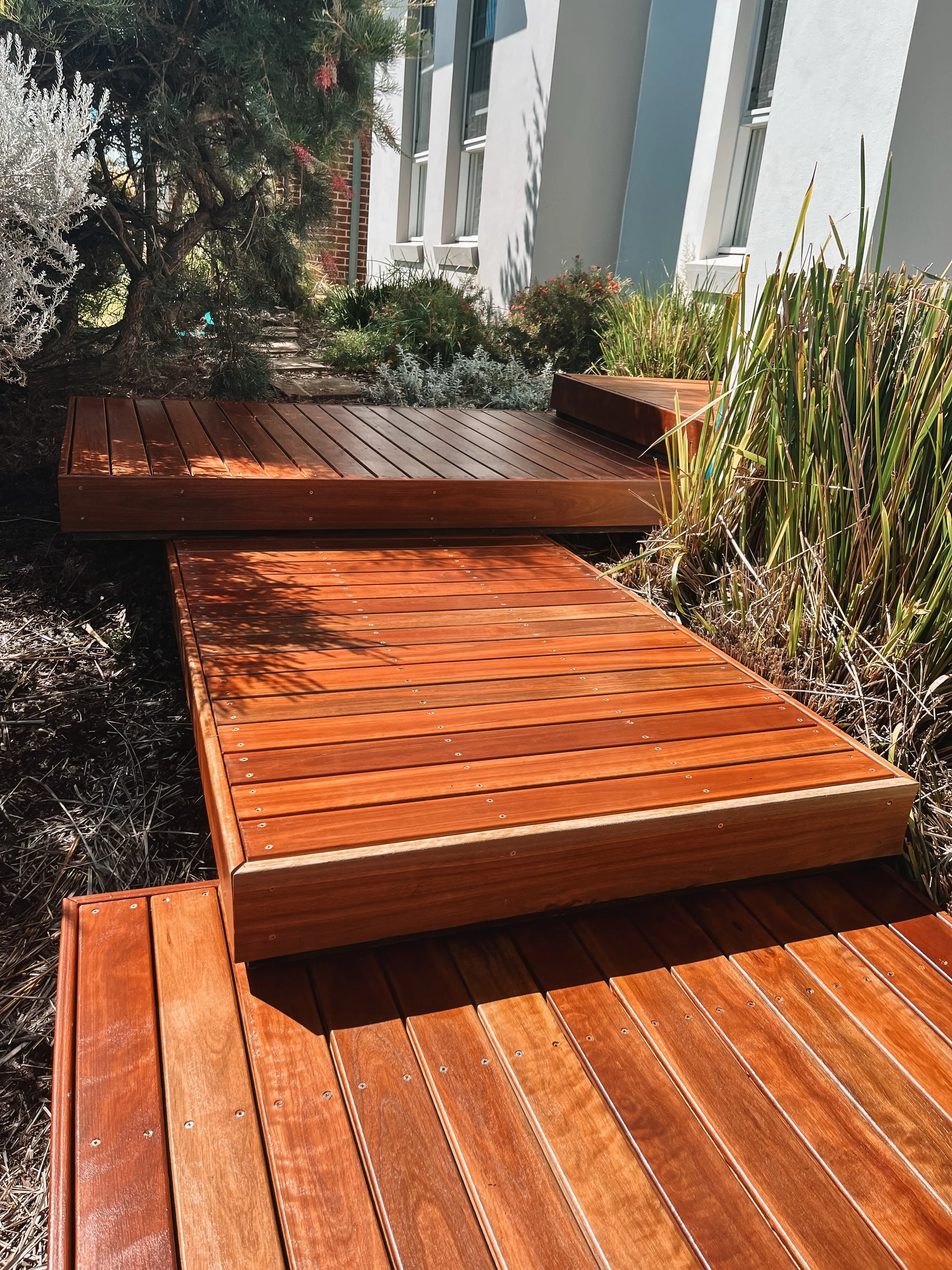 We repaired and stained these feature decking steps to create a safer and brighter front area for our clients 🏡 great result! 

📞 Call Dean on 0409 245 268 to organise a free quote 📞