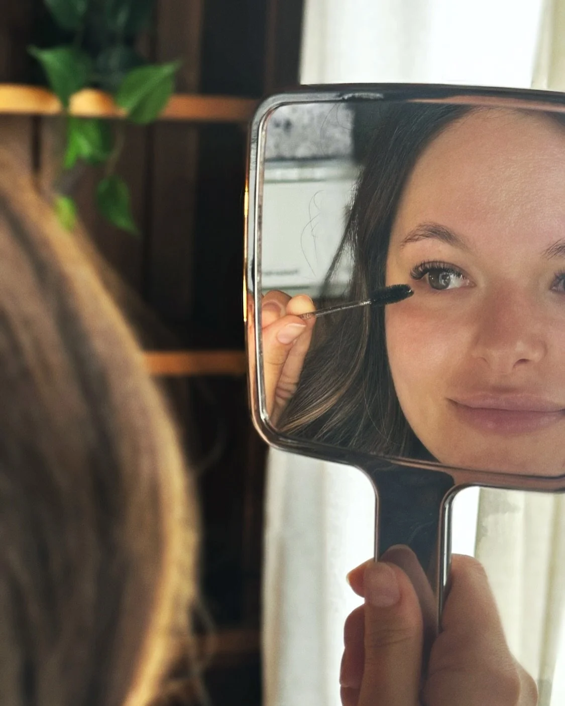 We&rsquo;re so excited to have Clare back this August 💇🏻&zwj;♀️👩🏻&zwj;🍼and her decision to get lashes makes it so much easier! 

Lash extensions save time, effort, and the need to put on a full face of makeup because lashes make you feel put tog