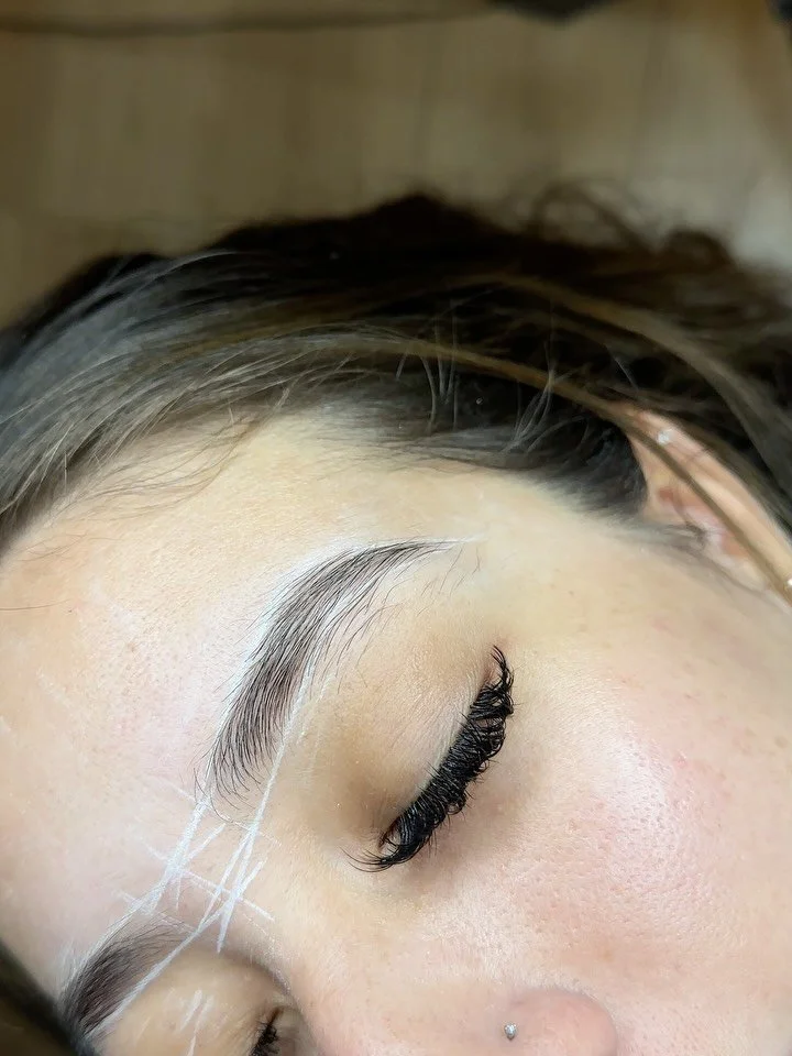 Eyebrow wax before and after ❤️

#eyebrowwaxing #browwaxandshape #sanrafaelbrowspecialist #bayareaca #eyebrows