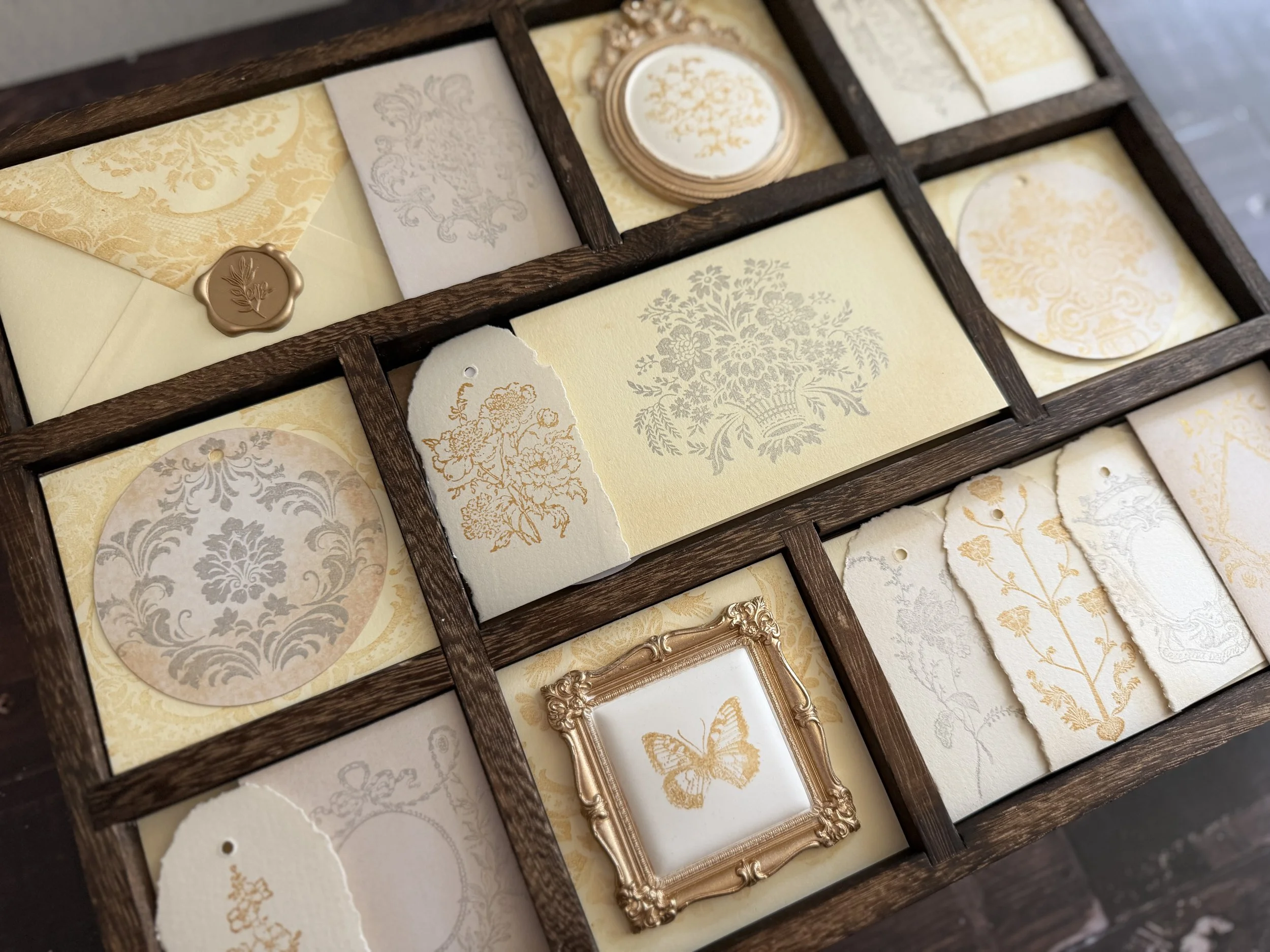 Silver and Gold Ink_Wall Frame Project 7.JPG