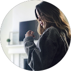 Alexandra Holt.png