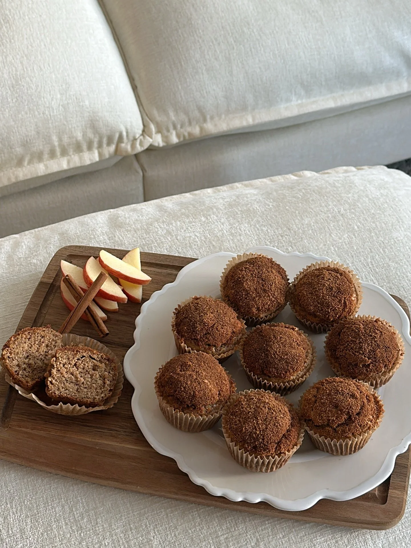cinnamon apple muffins 🍎

wholesome, nutrient-dense, and made with seasonal apples&mdash;proof that healthy can still taste like comfort.

Ingredients:
* 1 1/4 cups oat flour
* 1 cup almond flour
* 1 tsp baking soda
* 1 tsp cinnamon
* 1/2 tsp sea sa