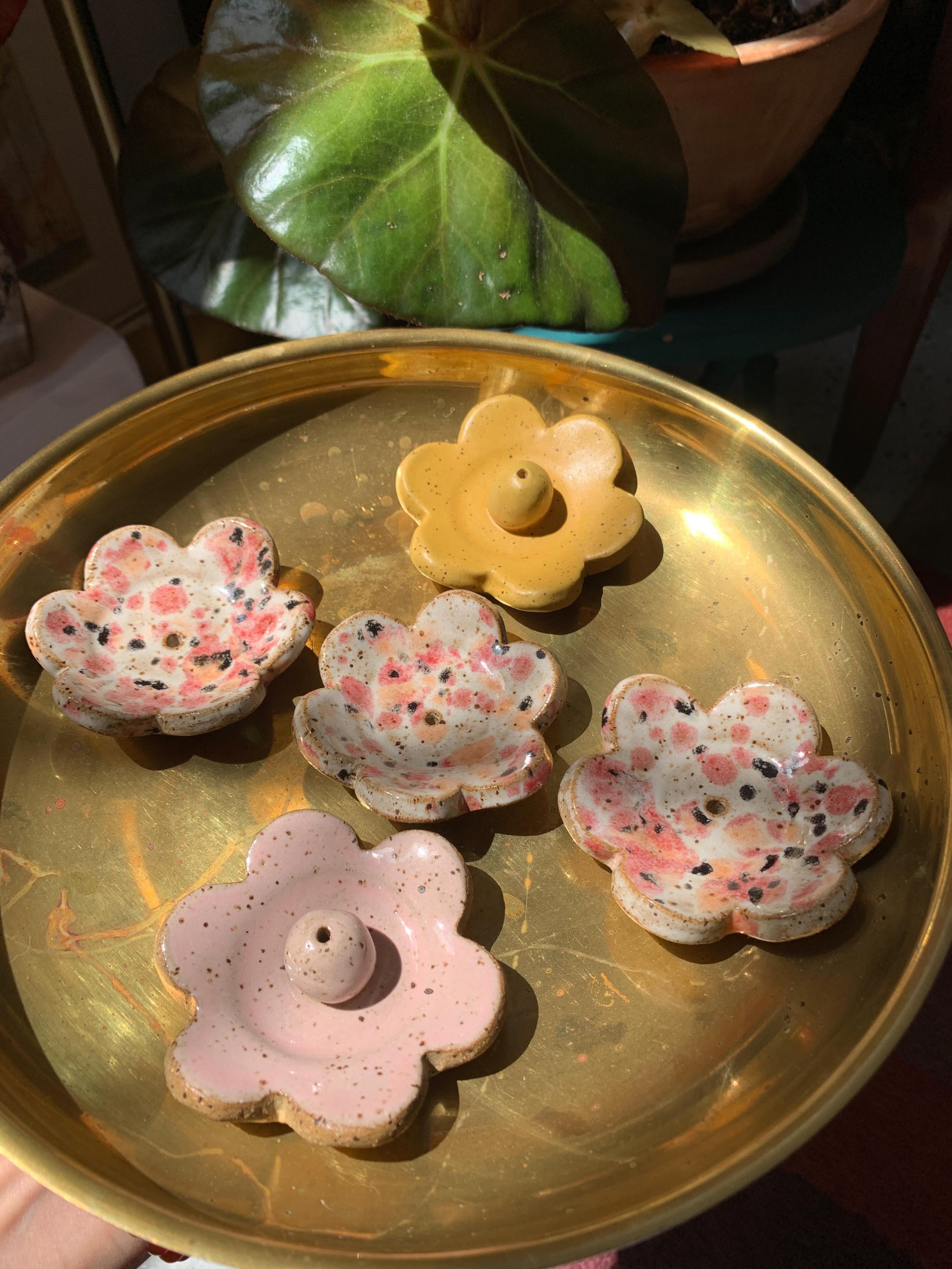 In addition to the curated books we have at Spiral Mirror, we love offering intentional tools to expand the sensing body and connect to the self. Burning incense is a beautiful way to clear, elevate, tune in, ground, and create sacred space. So we&rs