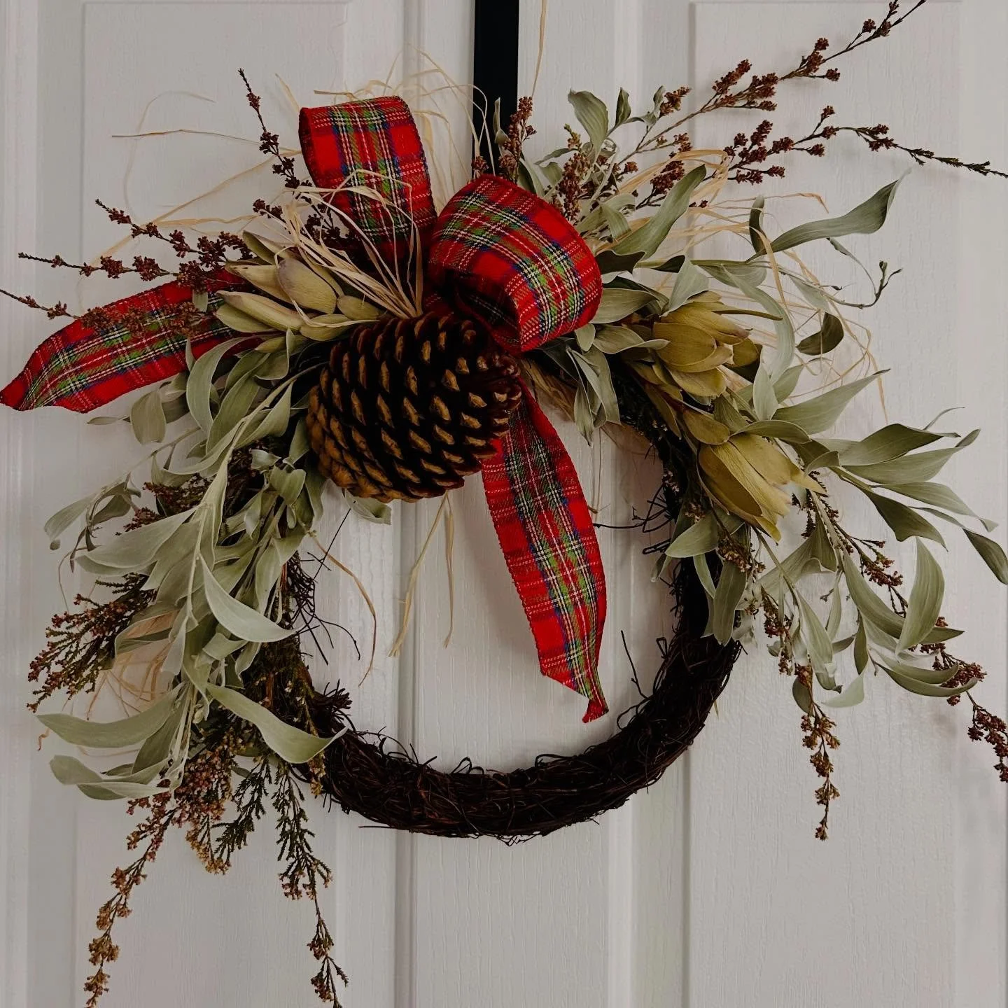 It&rsquo;s all about wreaths at the moment and I have created a small selection of the loveliest dried floral wreaths just for you. 

It all starts Friday 5 Dec at 6pm. You&rsquo;ll be able to see all my Christmas Wreaths in my online store in all th