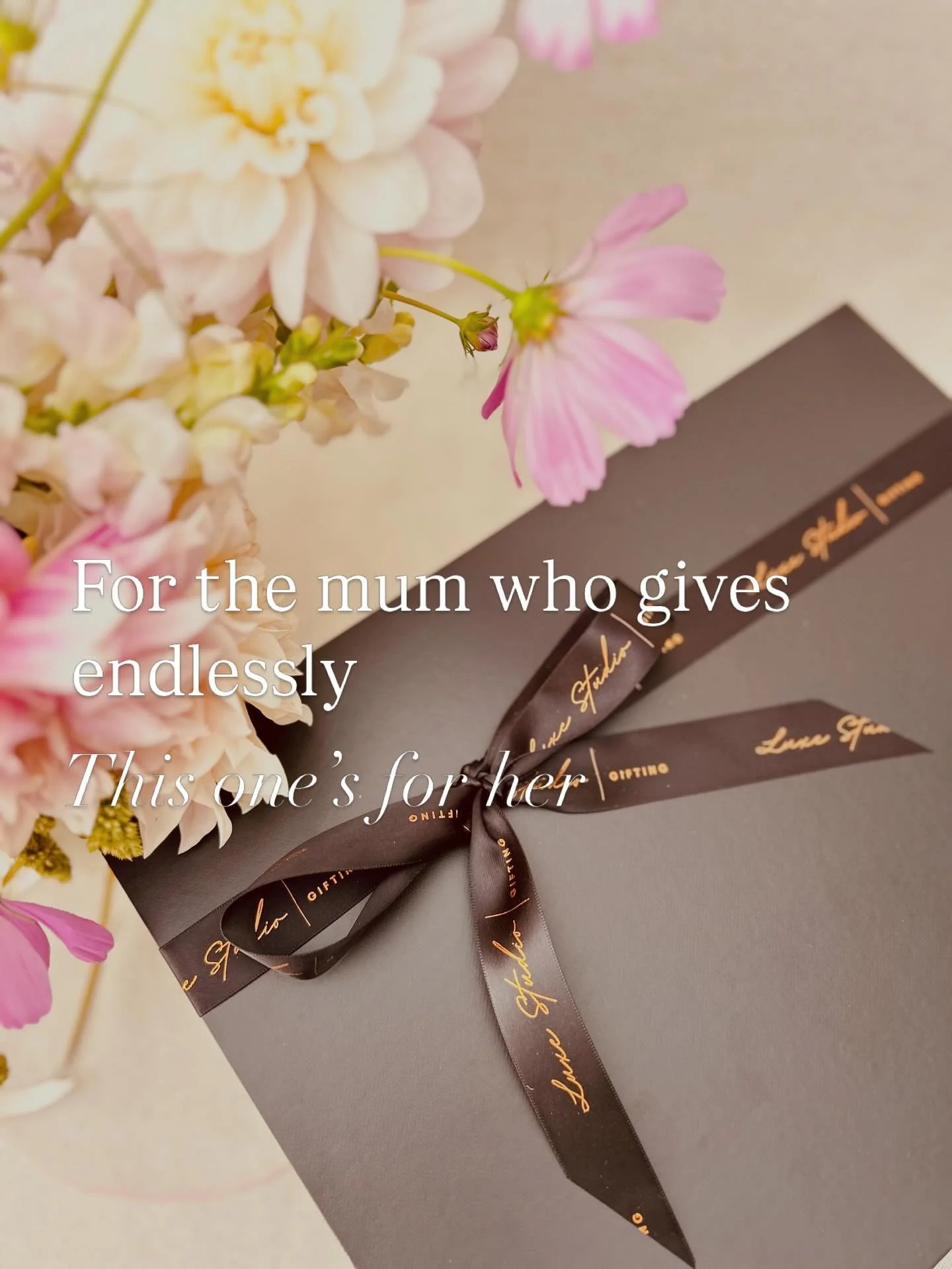 Mother&rsquo;s Day is about more than gifts. It&rsquo;s about creating a money when the special mother figure in your life feels appreciated, nurtured and celebrated.

The gentle tones of seasonal blooms, gracefully and delicate paired effortlessly w
