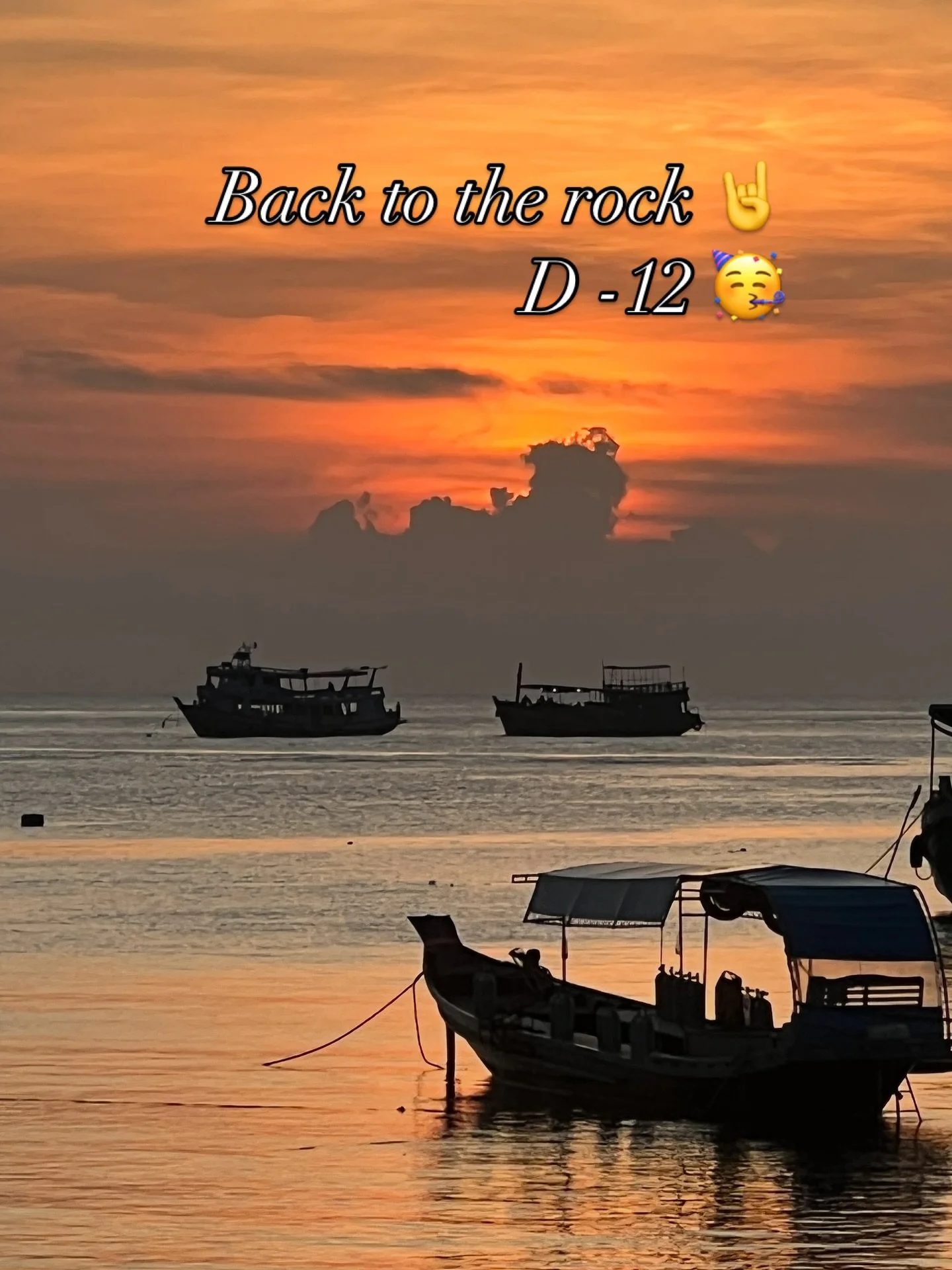 Back to my fabulous rock 🤘🥳🥳🥳 D-12 !! Sooooo happy 😊