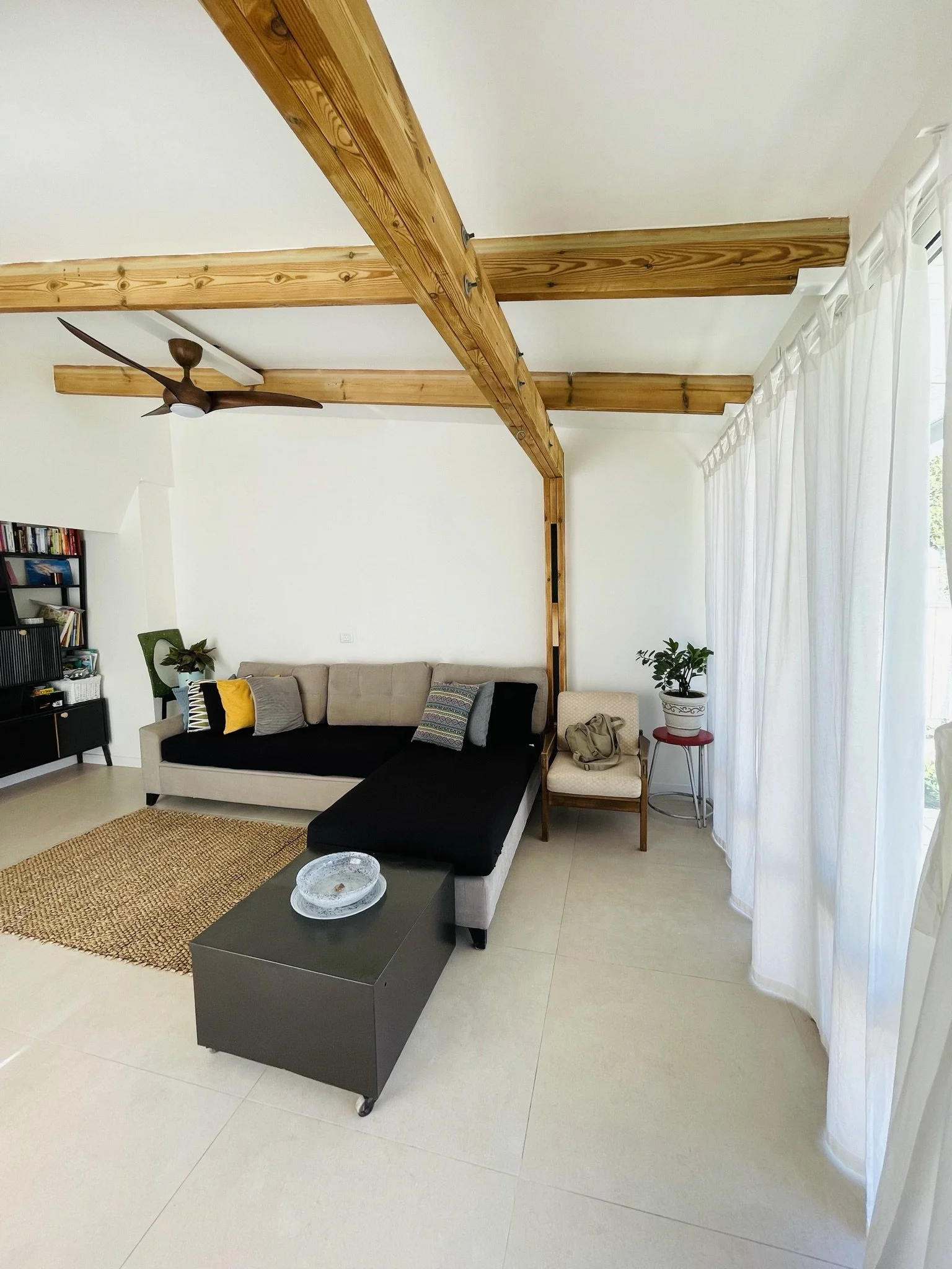 Shimrit Florsheim_AP House 010.JPEG