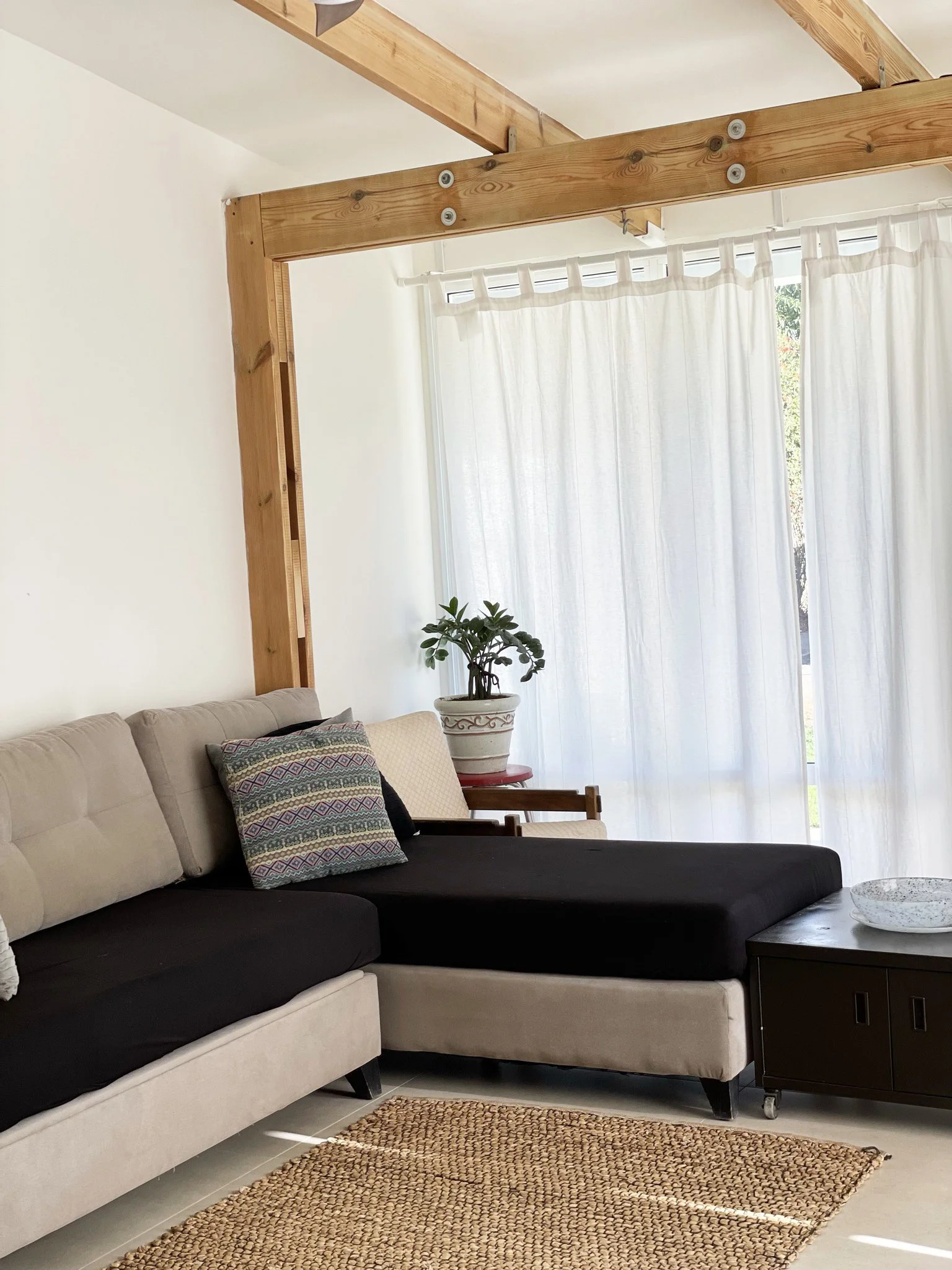 Shimrit Florsheim_AP House 011.JPEG