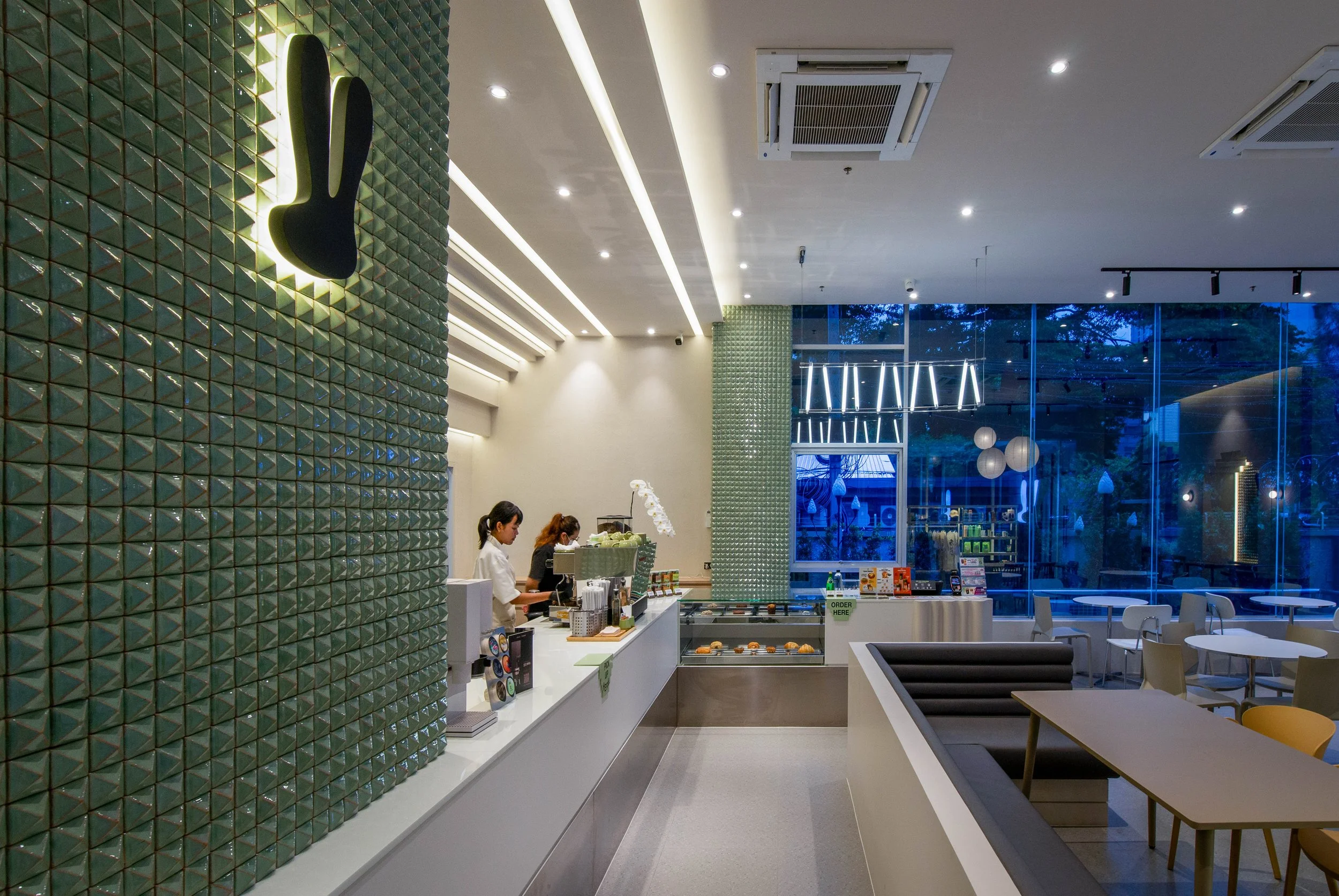 CASA LAPIN @ Saphan kwai