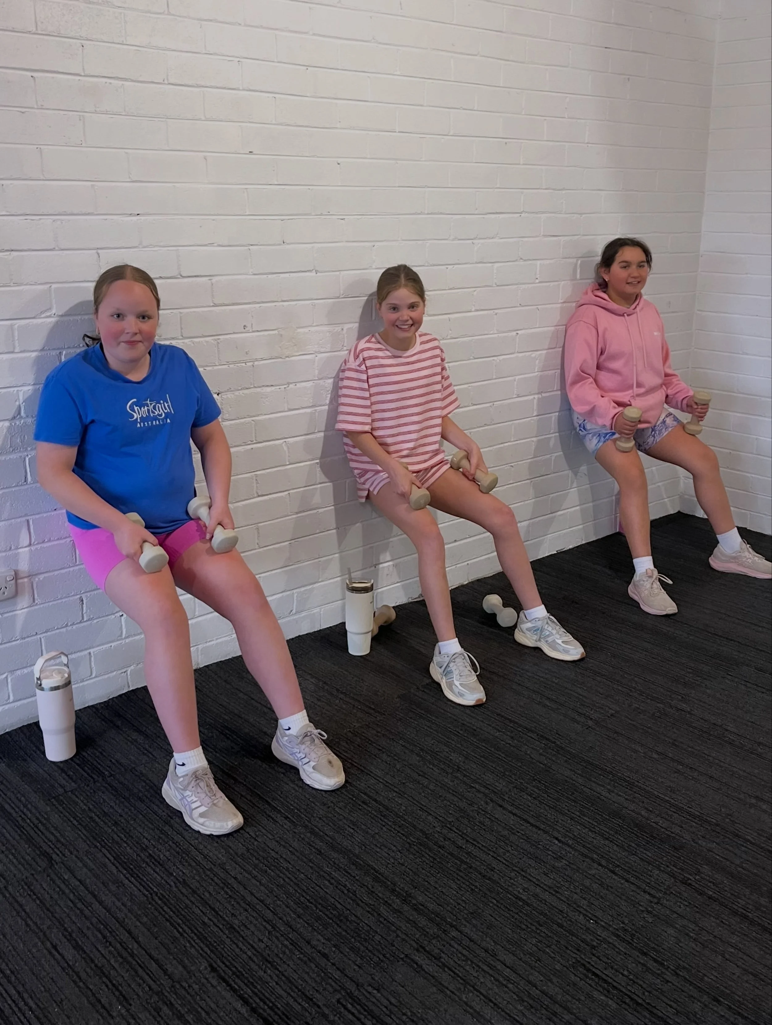 End of term for our Kids Club, and their determination, strength and stubbornness were definitely on show. 😉

We challenged them to a few little exercise competitions. Little did we know how into it they would get!

Shout out to our boat hold winner