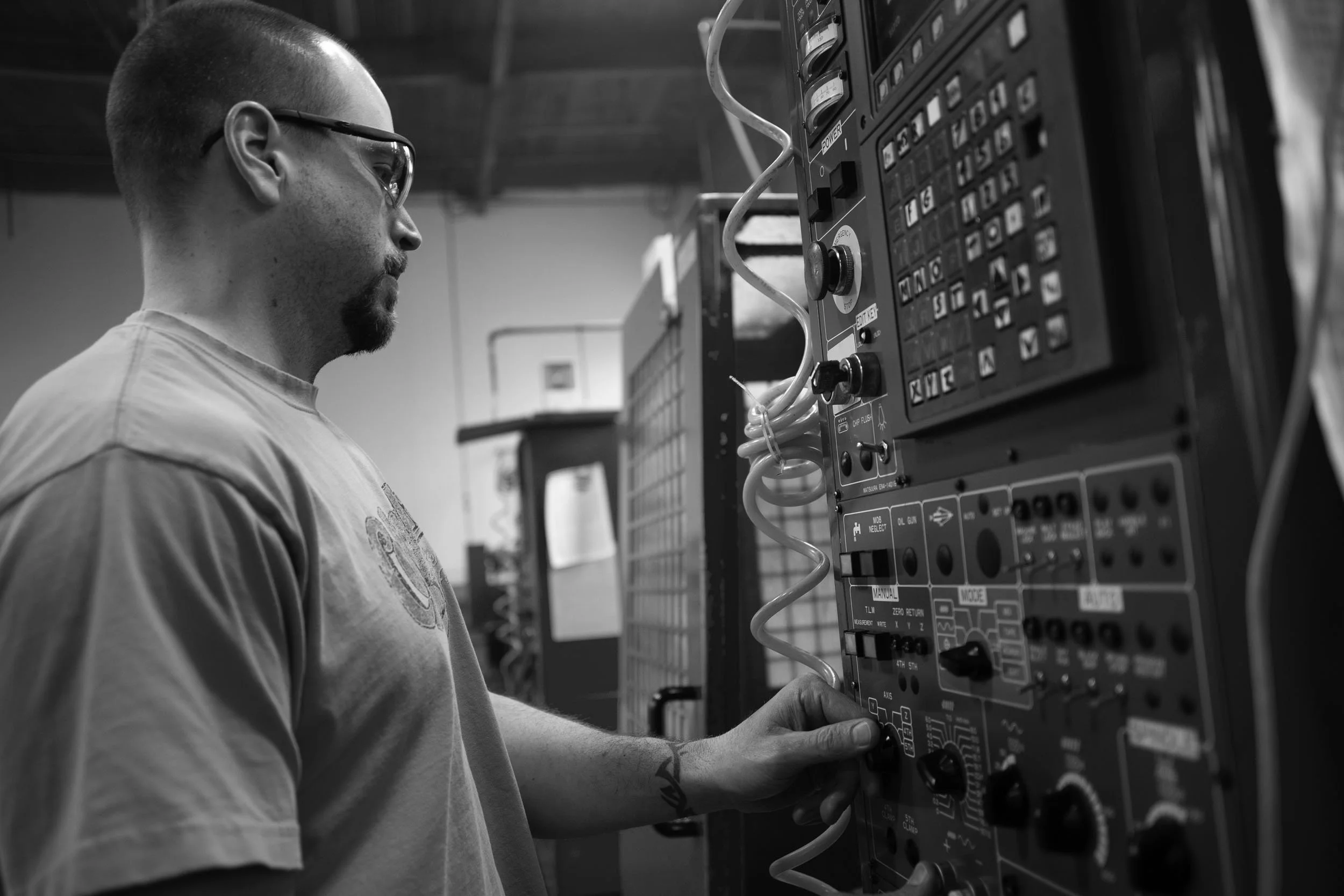 FACTORY B&W 139.jpg