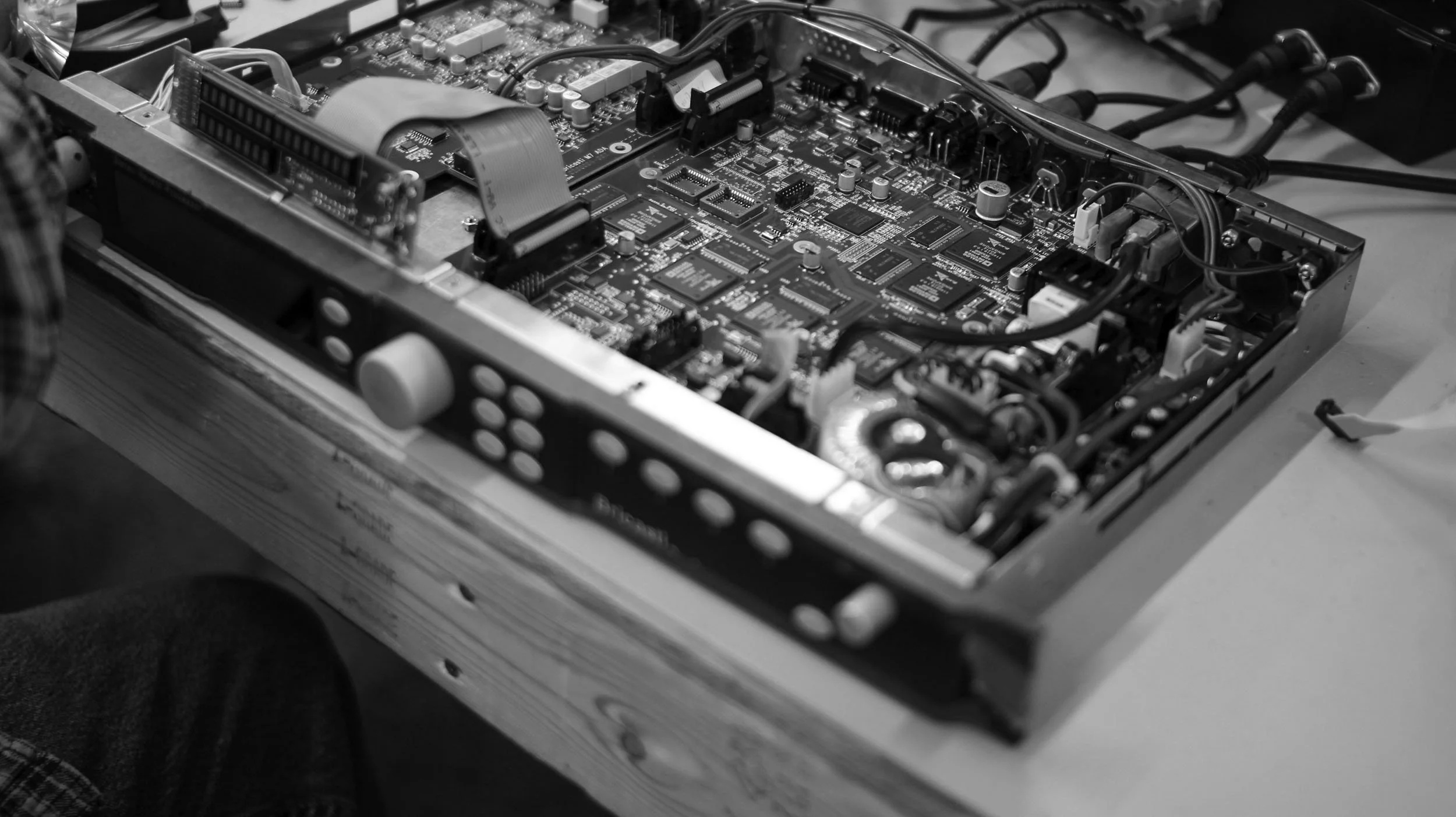 FACTORY B&W 223.jpg